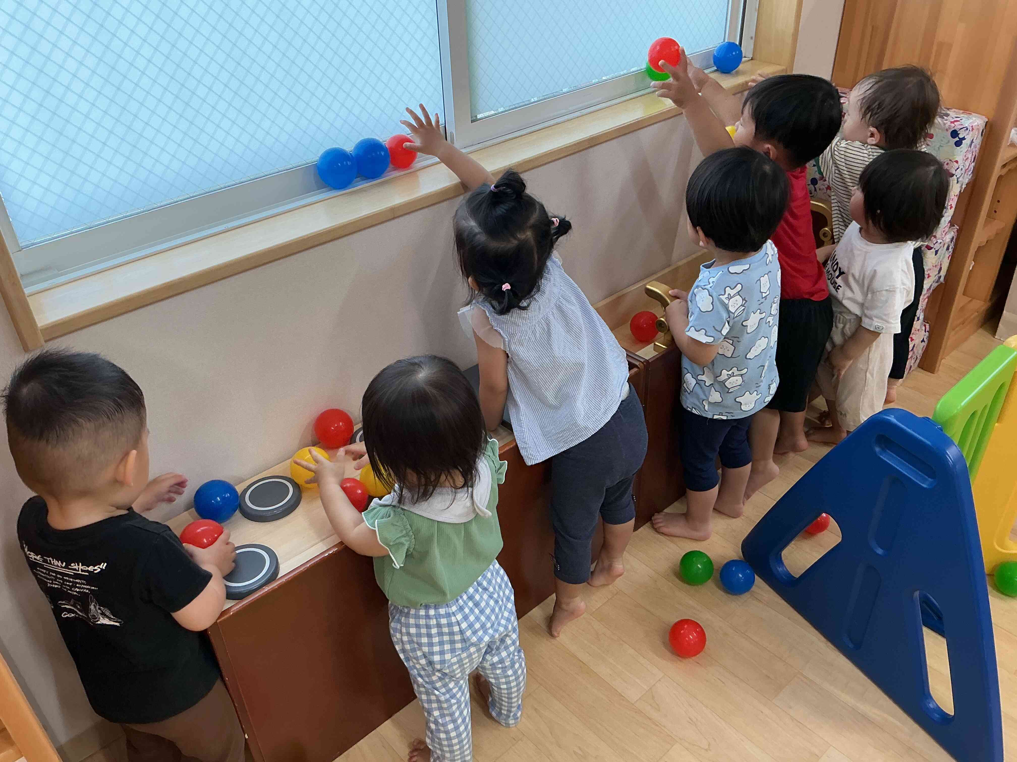 カラーボール遊び