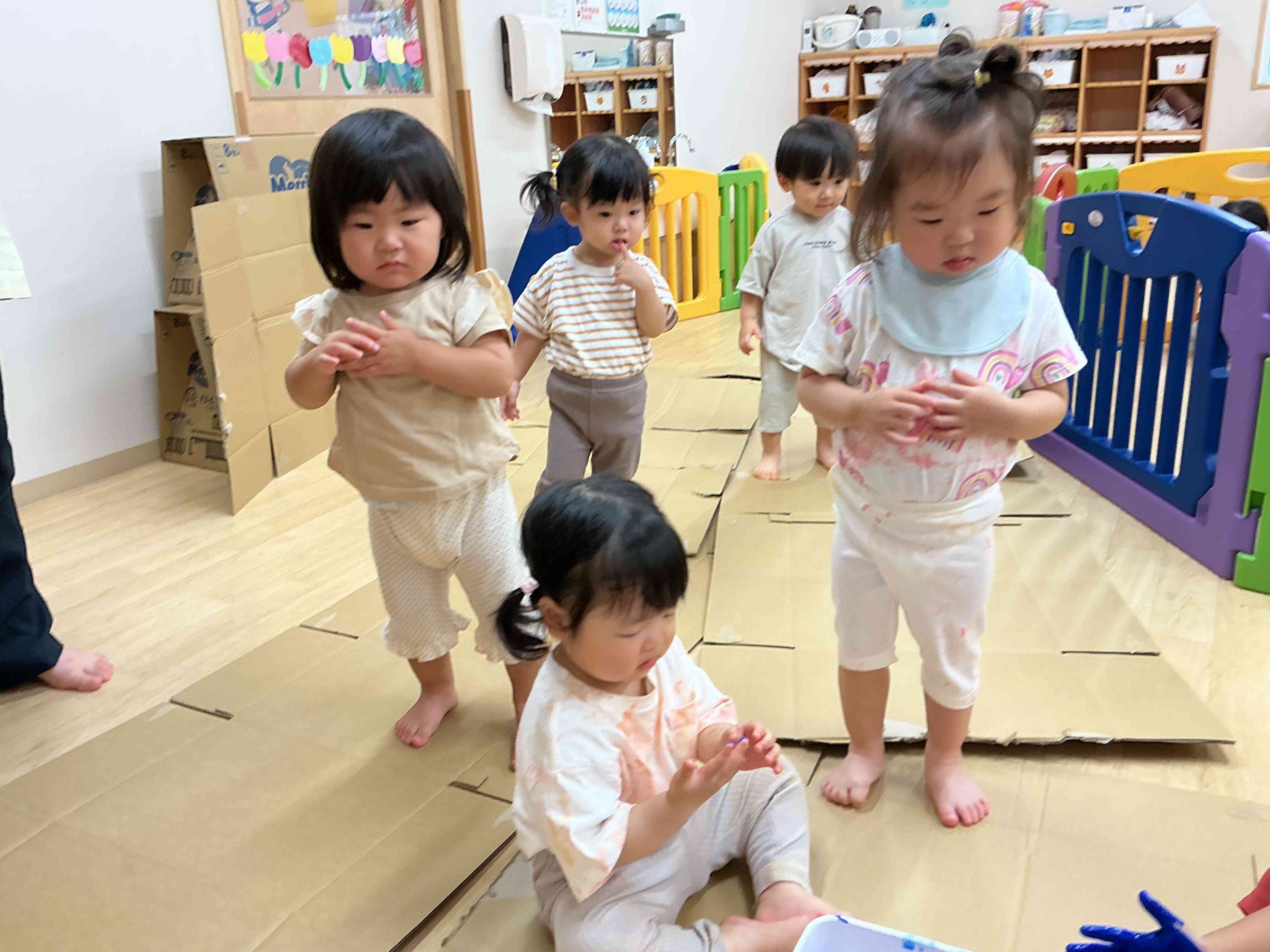 押し絵 子供の遊び 絵の具遊びをしました。｜ニチイキッズ八尾太子堂保育園｜ニチイキッズ