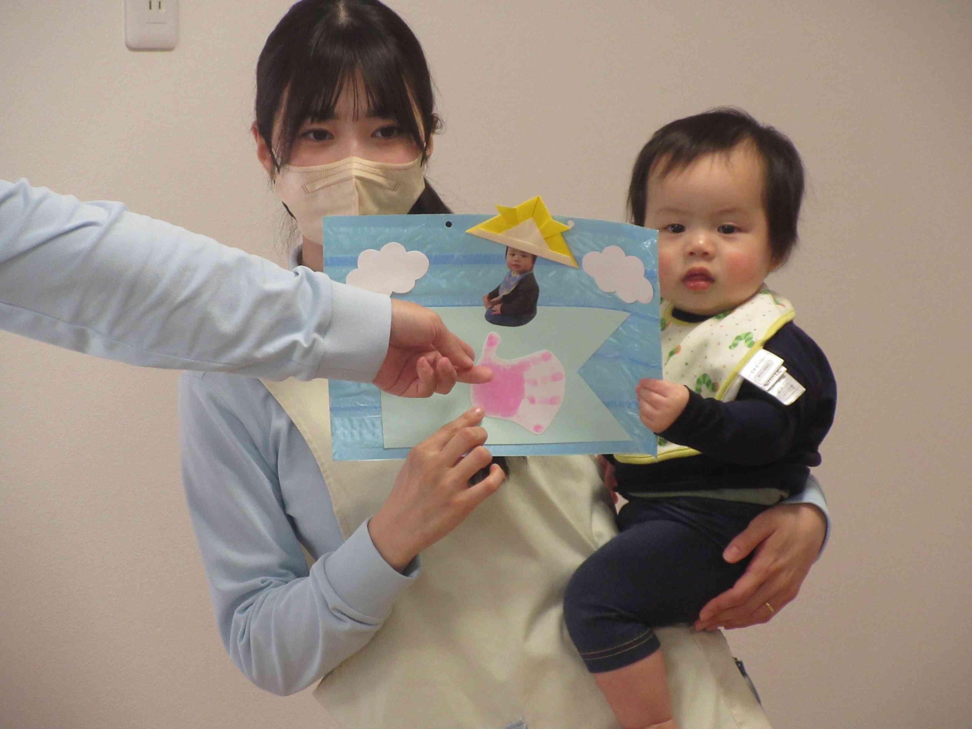 0歳児は手形を使いました