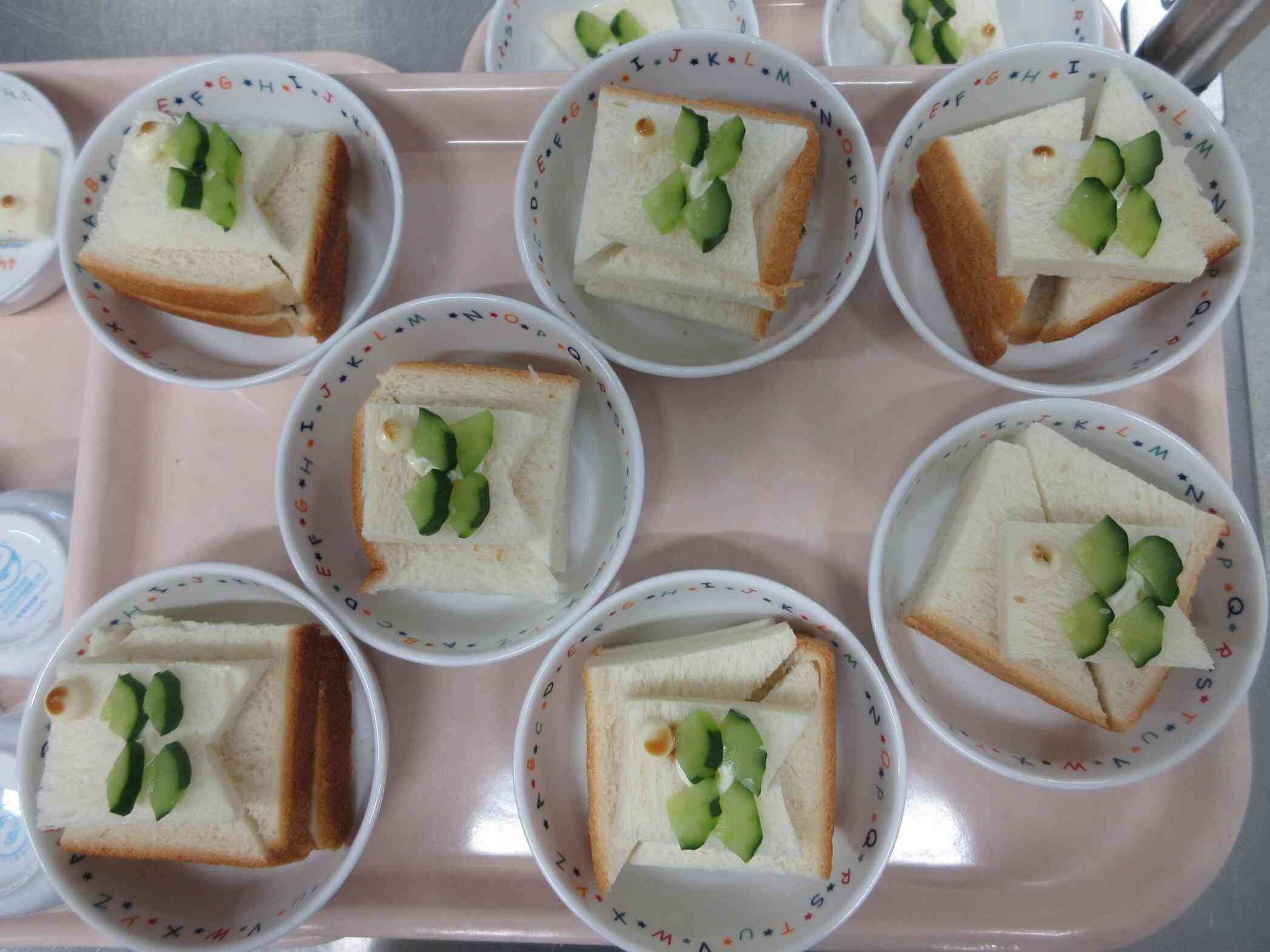 午後のおやつは『こいのぼりサンドイッチ』♪