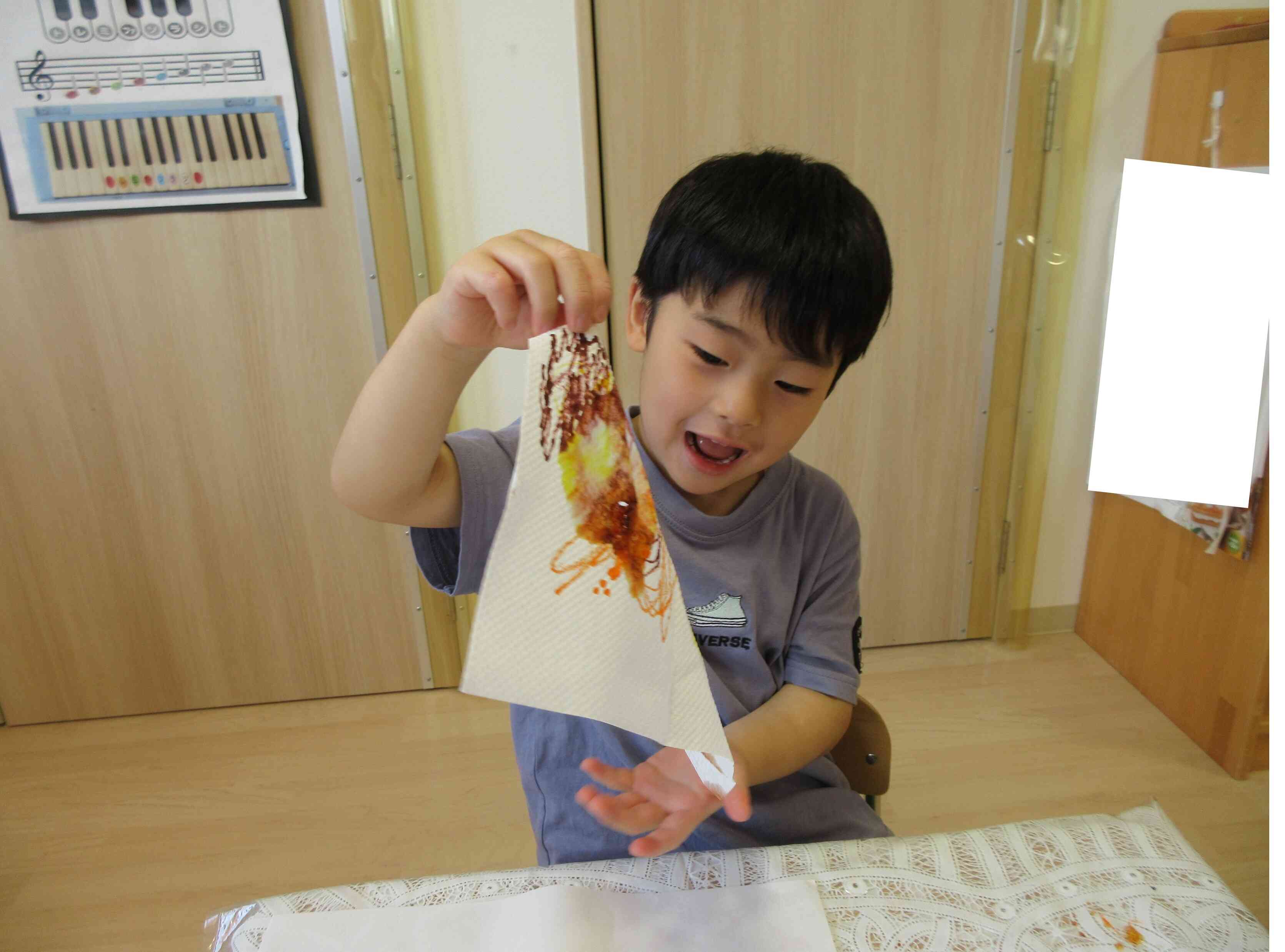 マーカーがにじんで色が混ざった！！