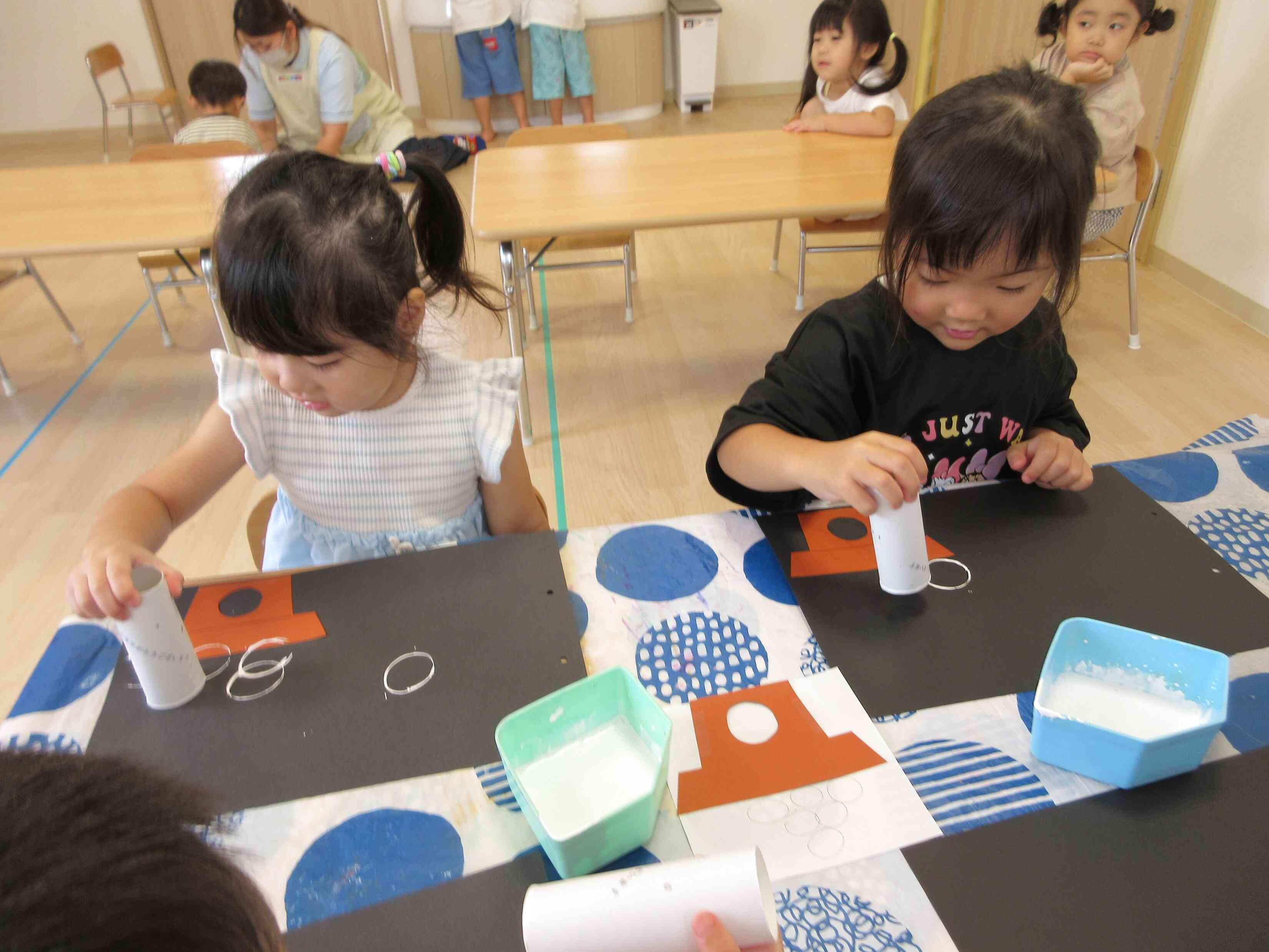 「お手本を観ながら…」