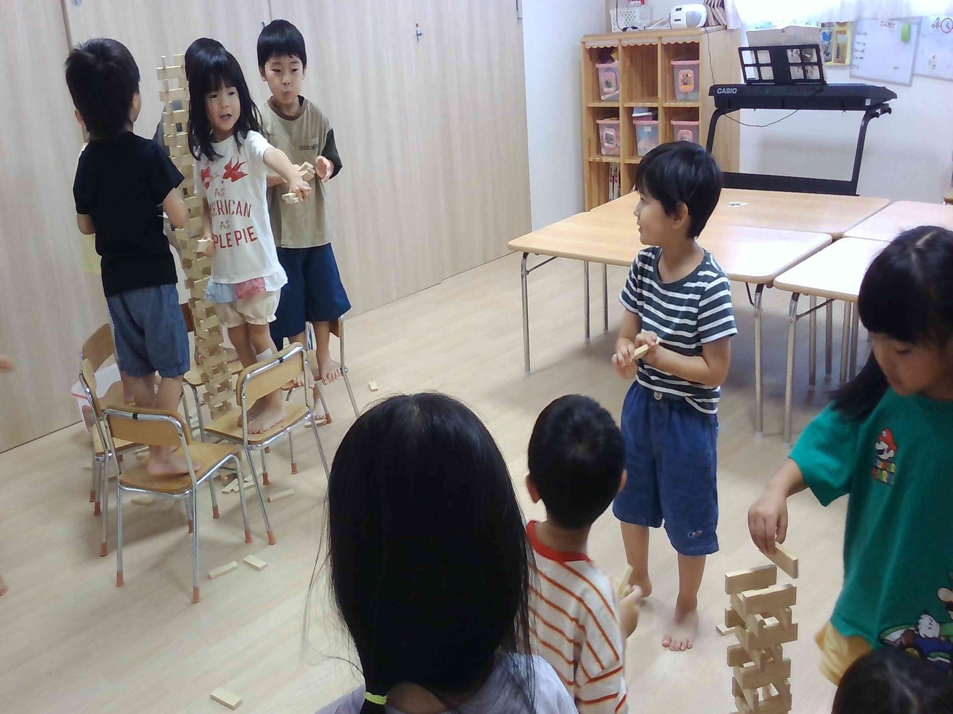 チーム対抗！積み木ゲーム！