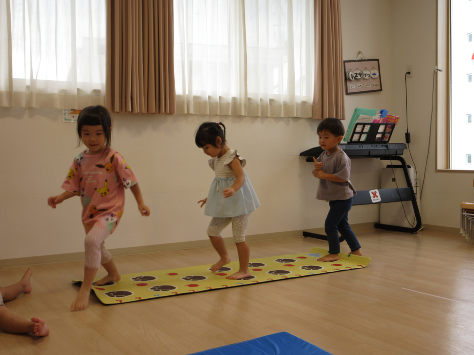 「しずかにいかなくちゃ！！」