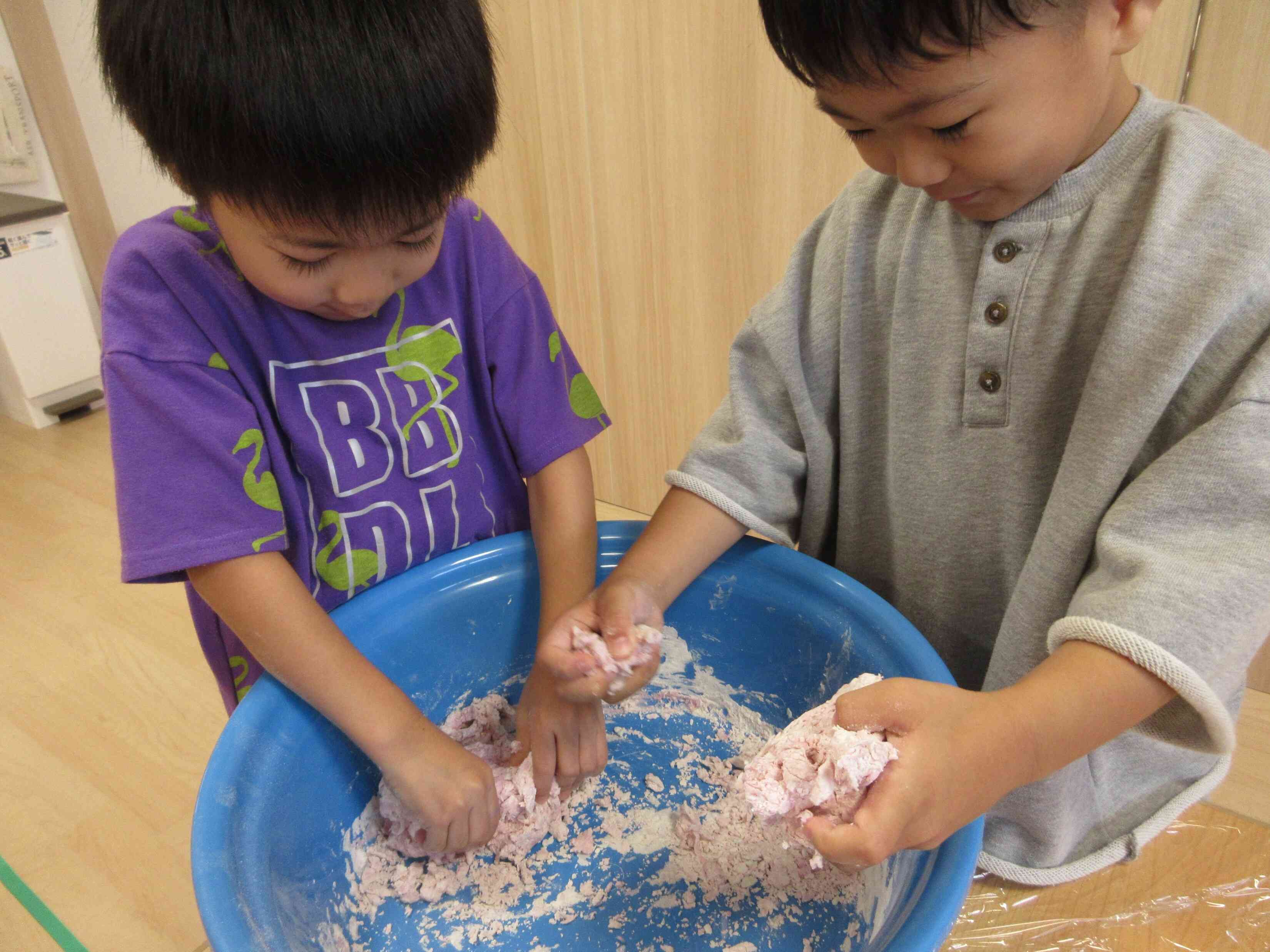 粉から粘土になったよ!