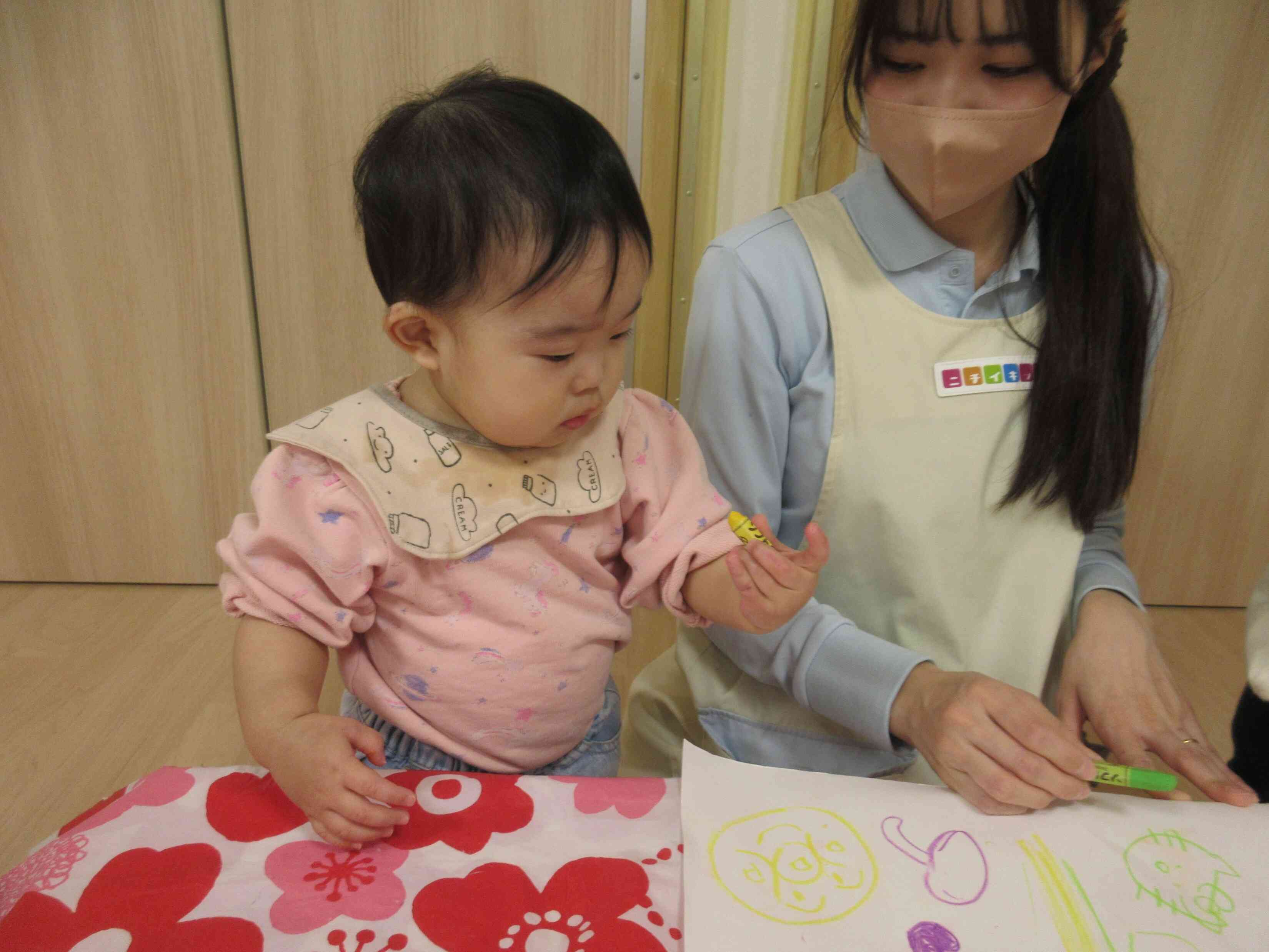 いっぱい描いたらクレヨンが短くなってる…！？