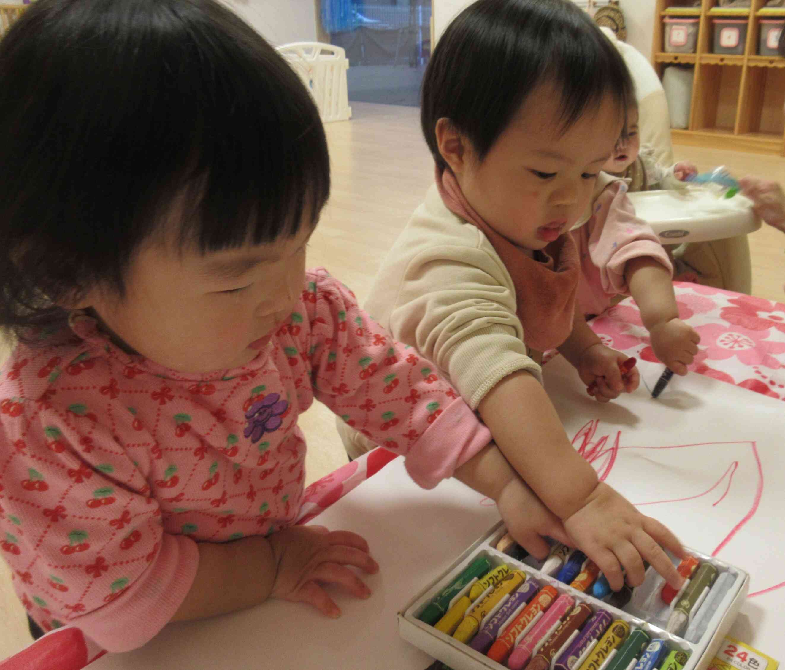 何色のクレヨンにしようかな～