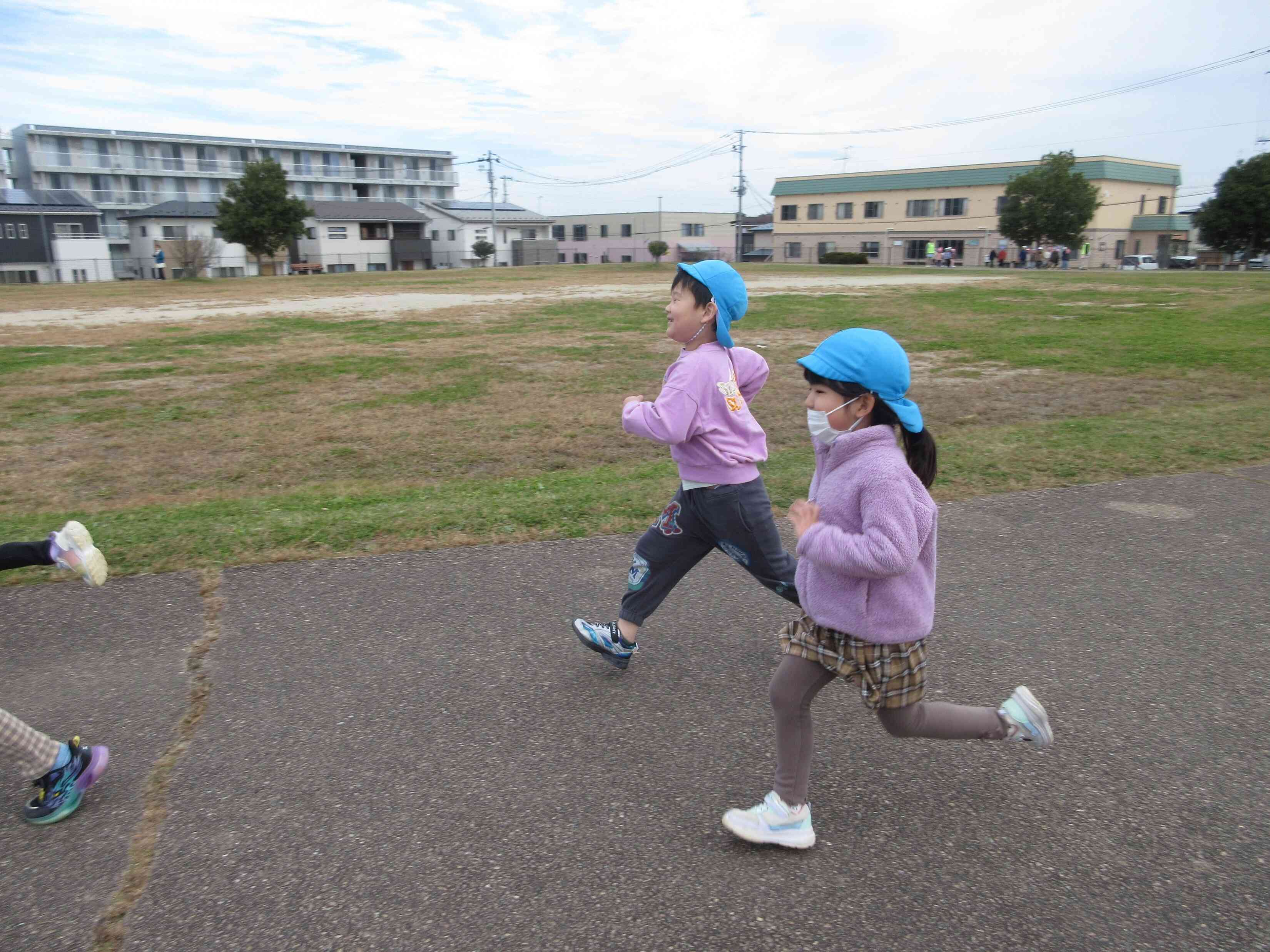 お友達と走るって楽しいね!