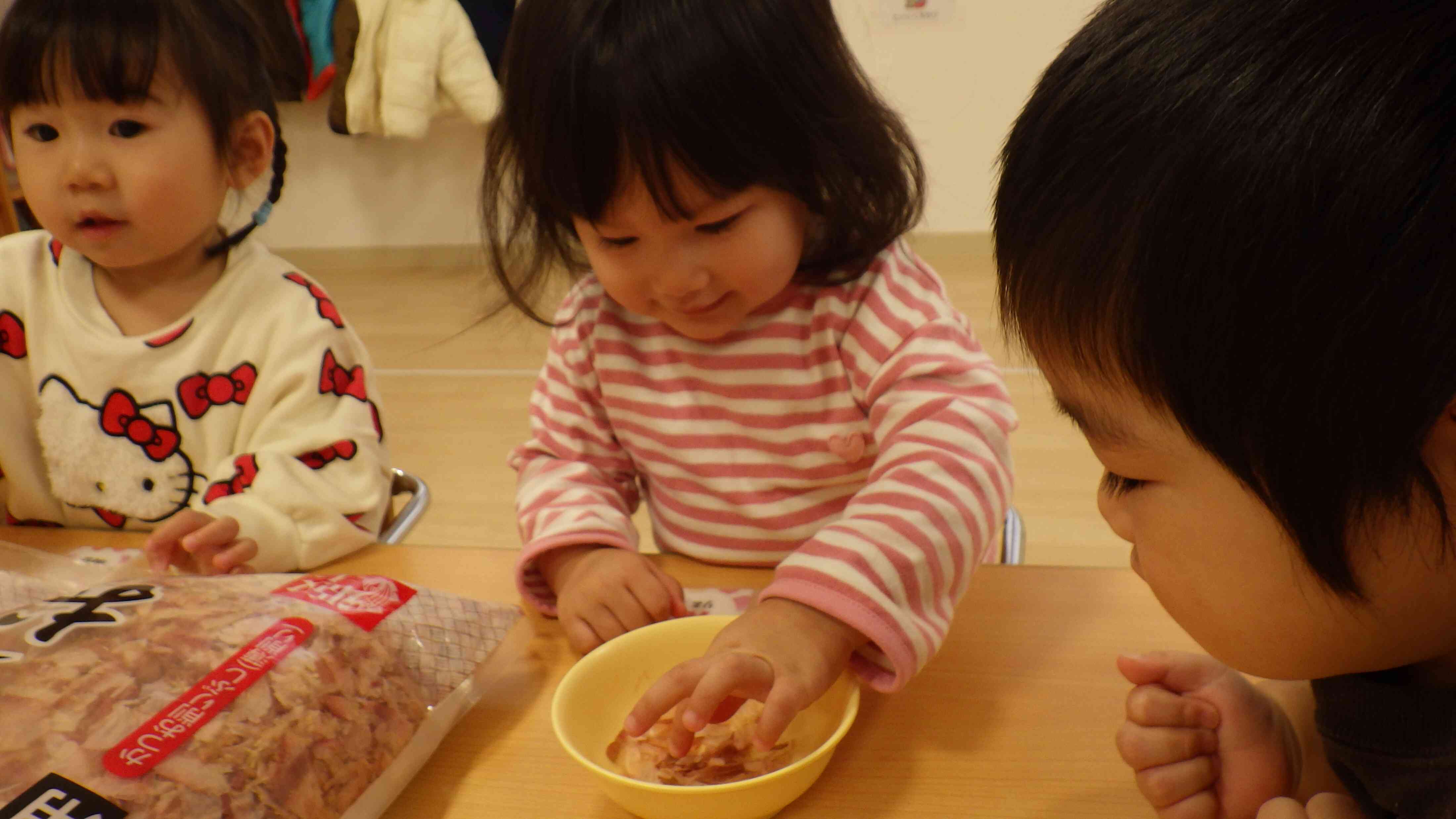 １１月は『出汁の飲み比べ・味噌汁作り』でした♪