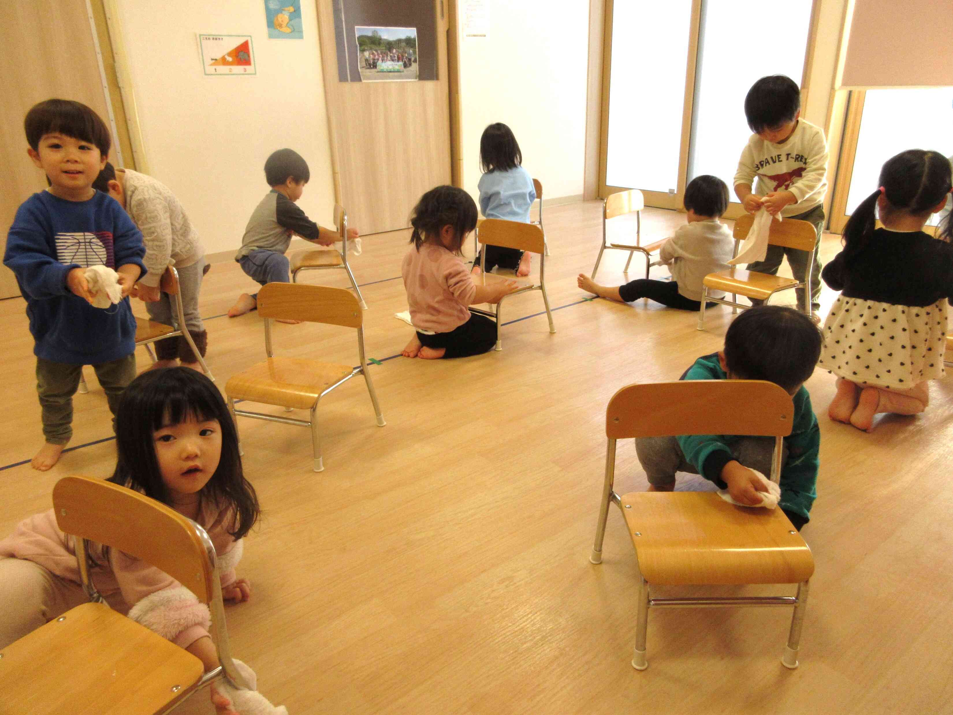 自分の座る椅子もピカピカに！