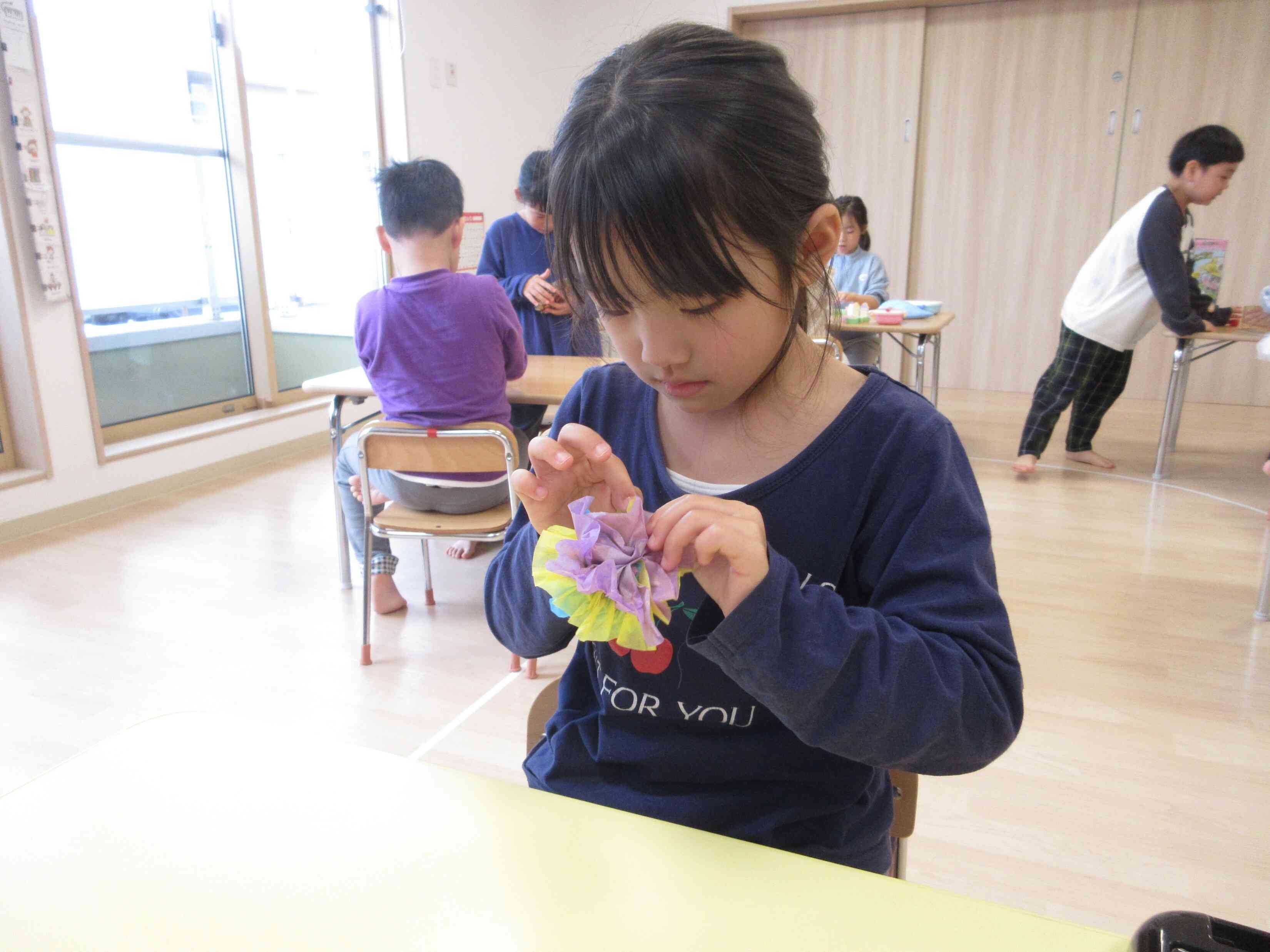 ありがとうの日にむけた、お花の製作♪