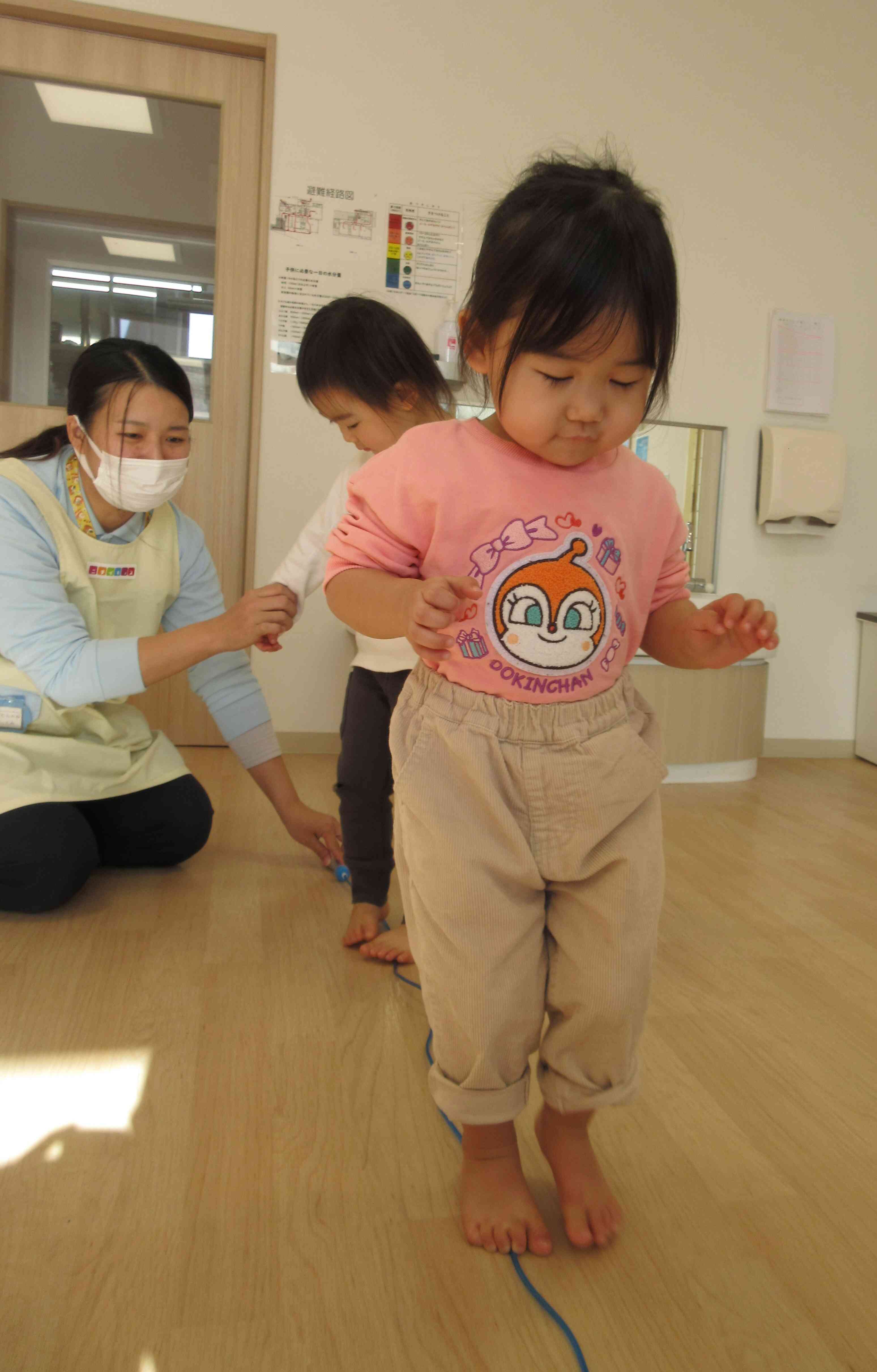 たいそう教室で縄跳びに挑戦！