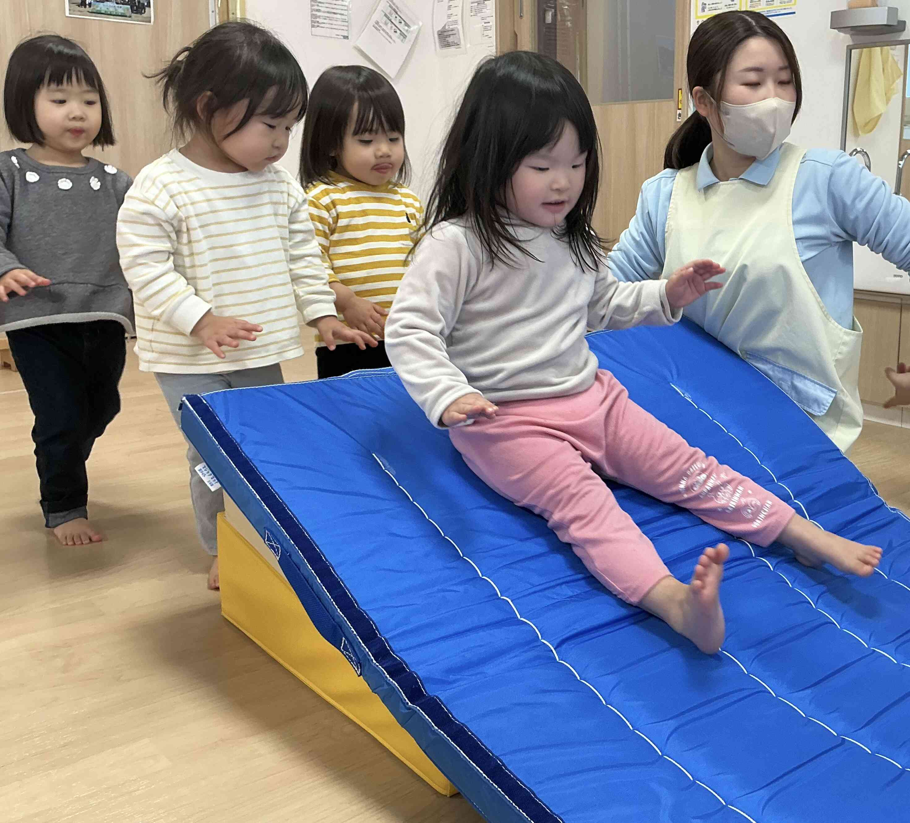 あひる組（1歳児）｜ニチイキッズ八山田西保育園｜ニチイキッズ
