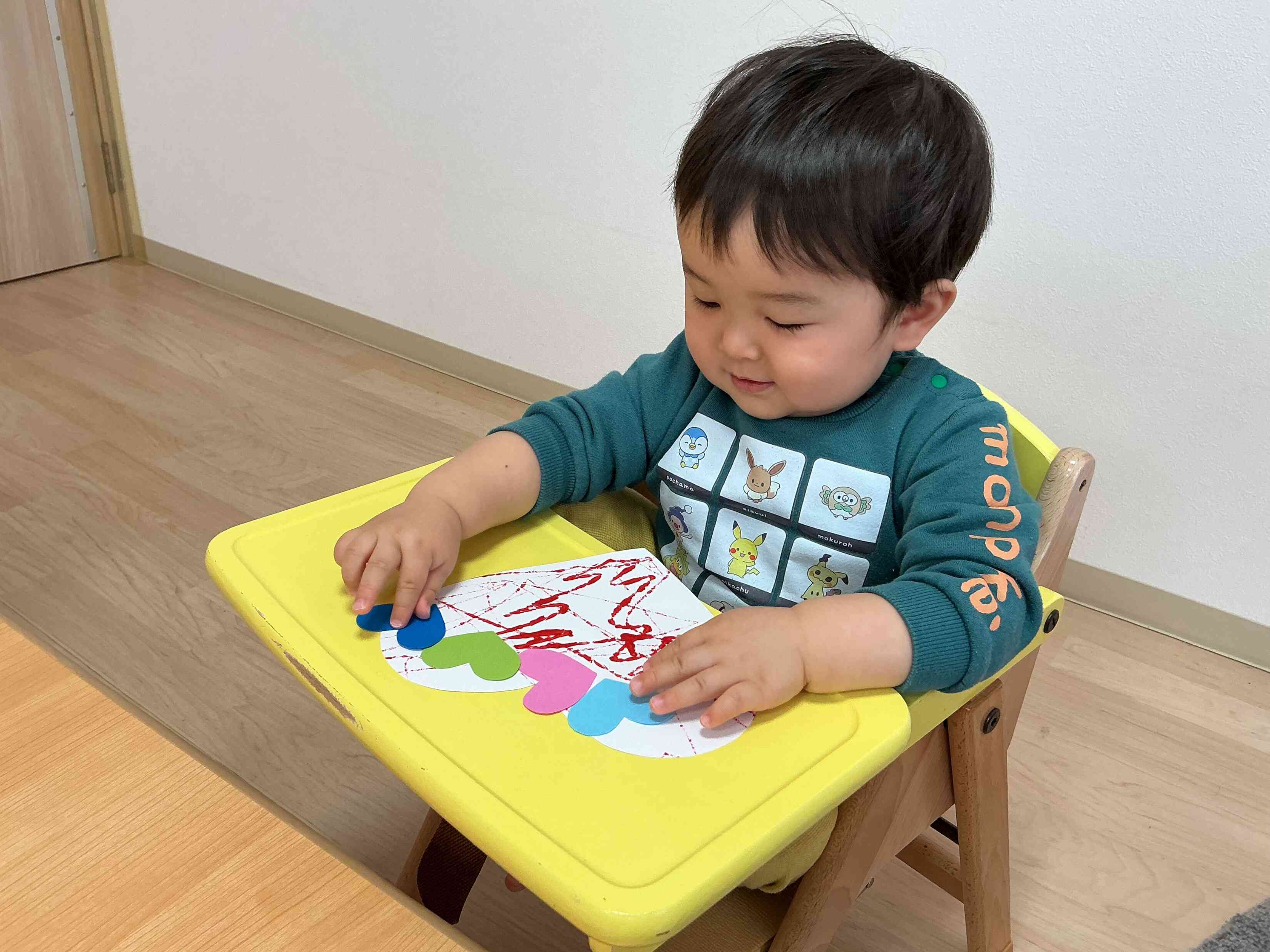 ハートをいっぱいペタペタしたよ！