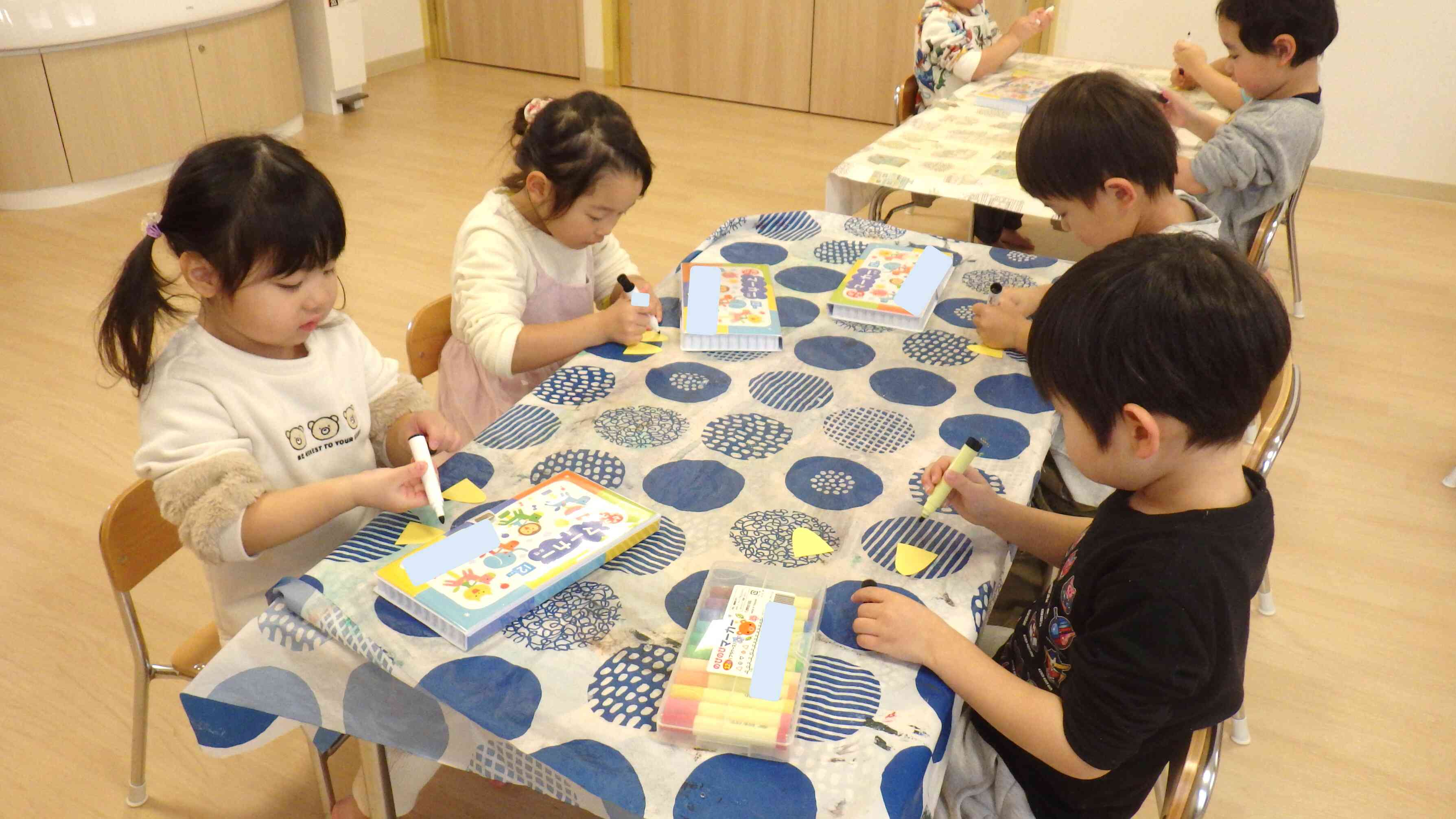 どのいろをつかおうかな～？