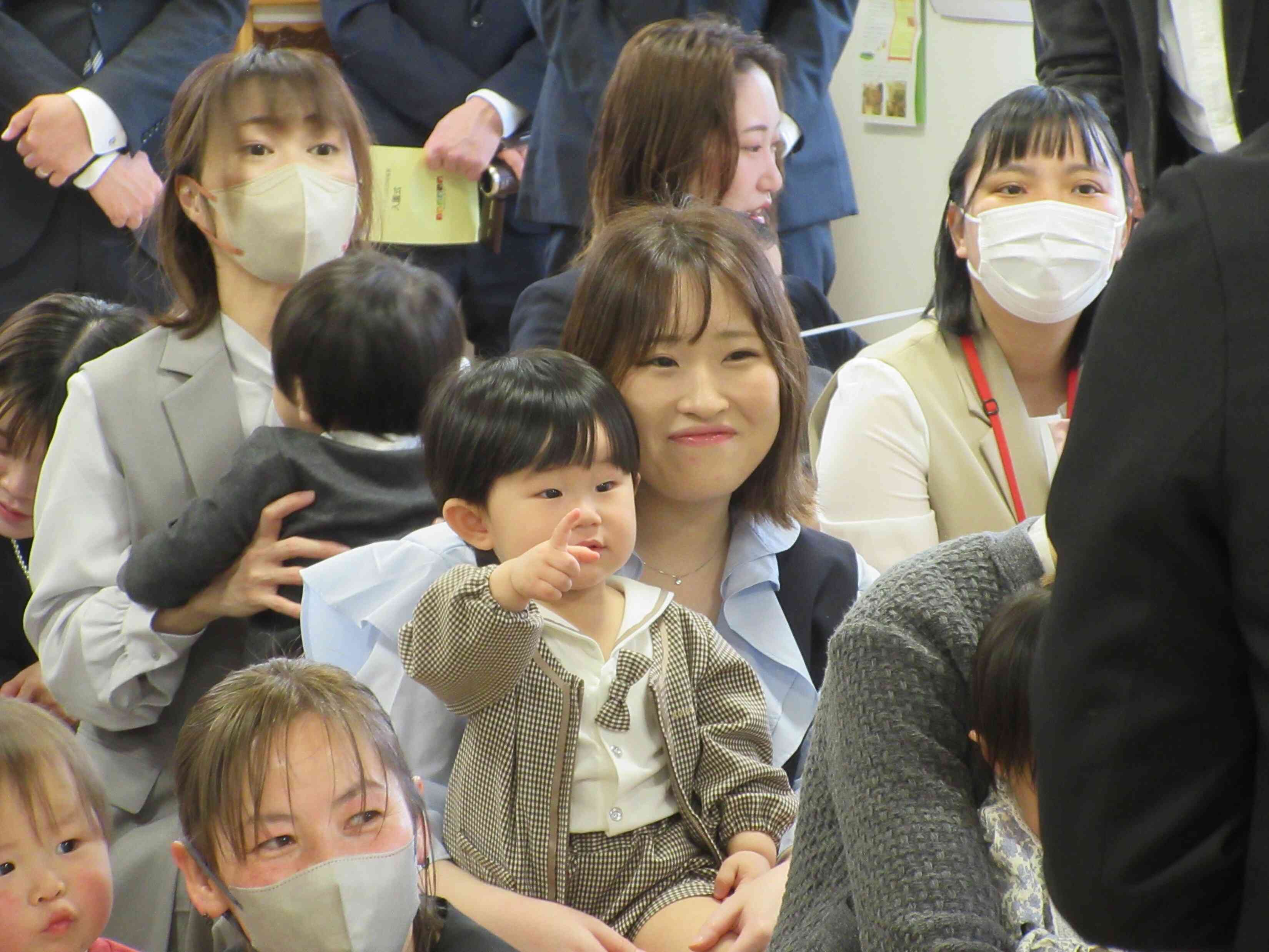 みてー！！大きい絵本に大興奮！