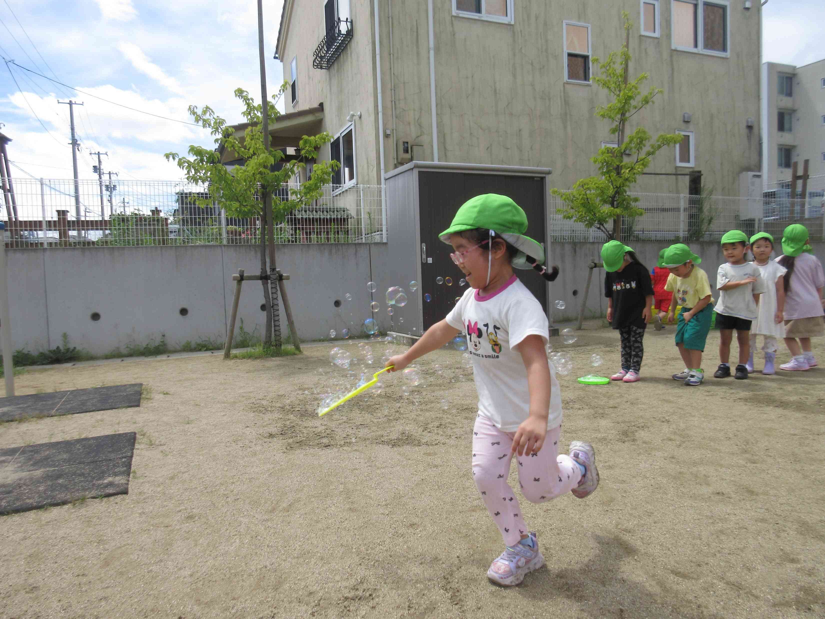 お外遊び楽しいね！