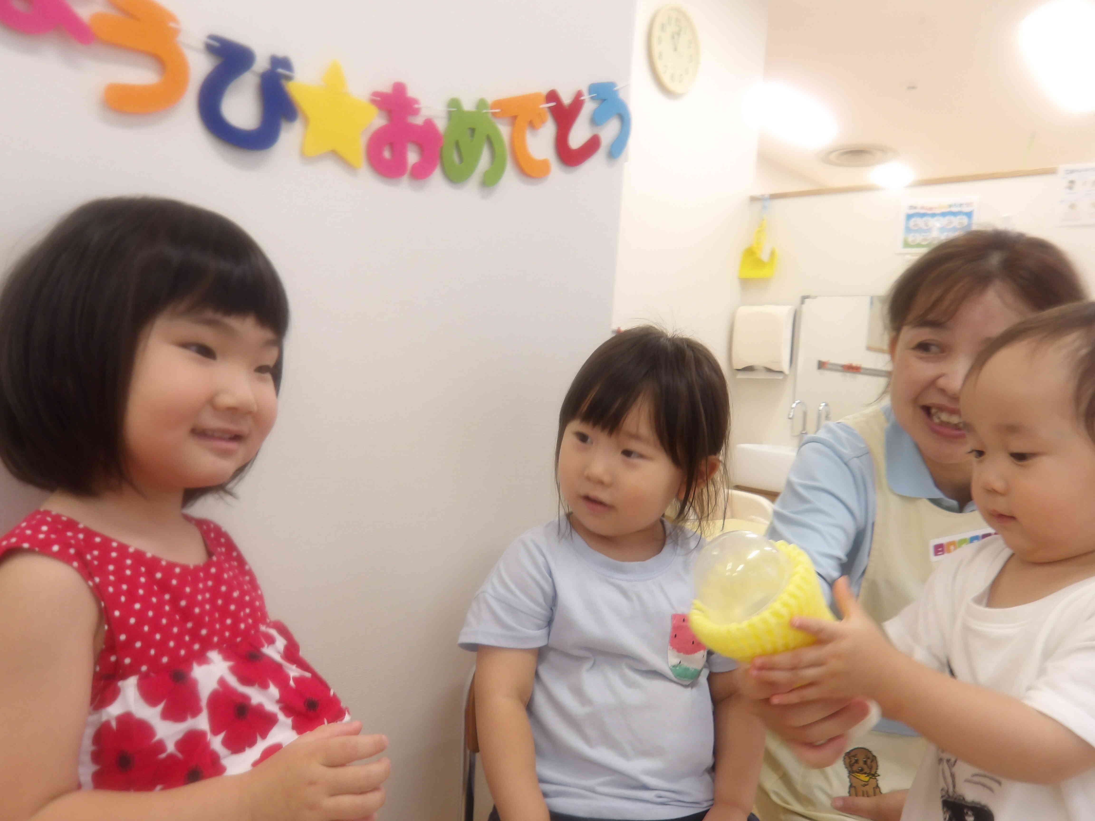 お姉ちゃん達にインタビュー☆「好きな食べ物何ですか？」