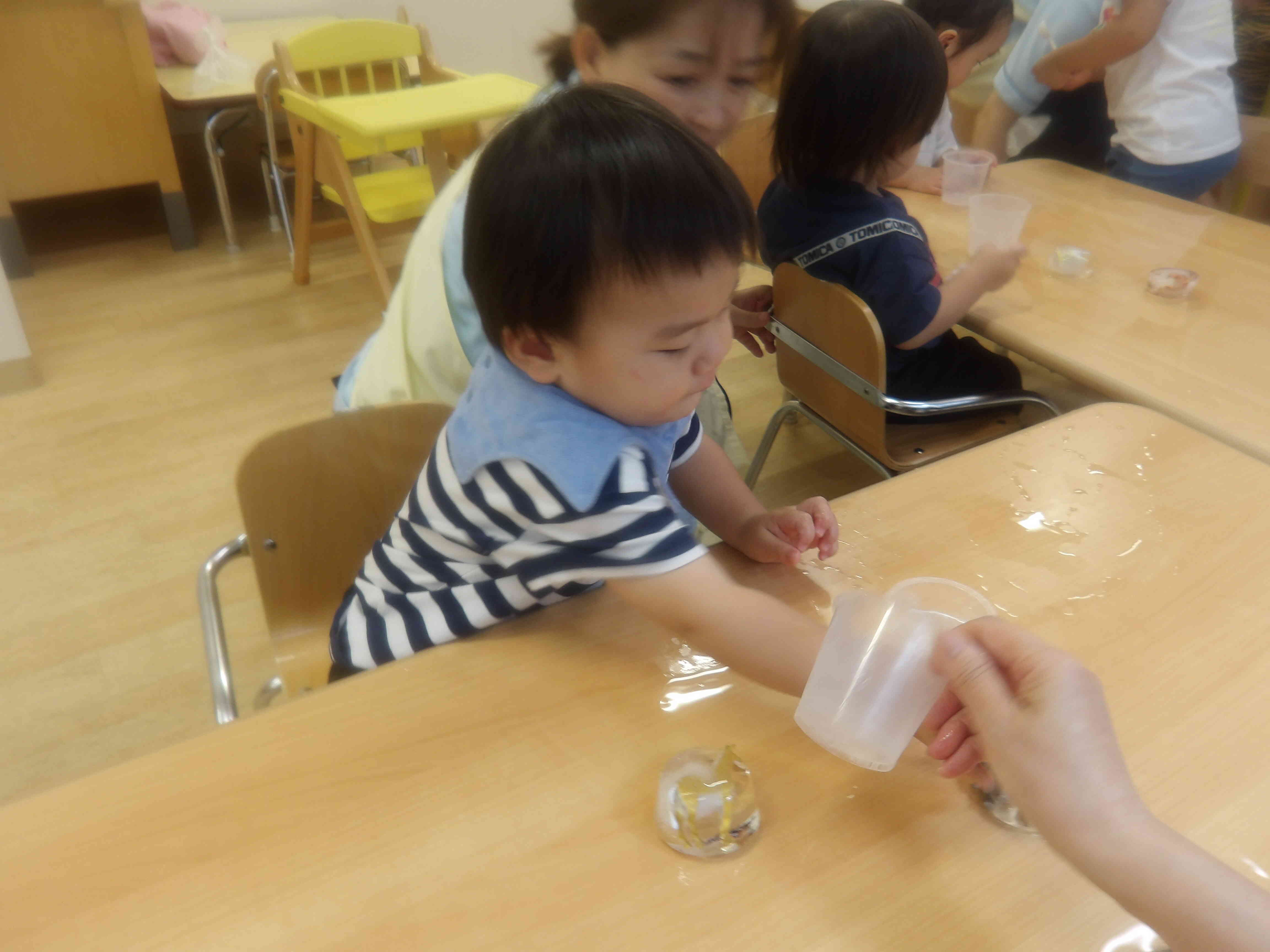 そっちの氷もちょうだい！