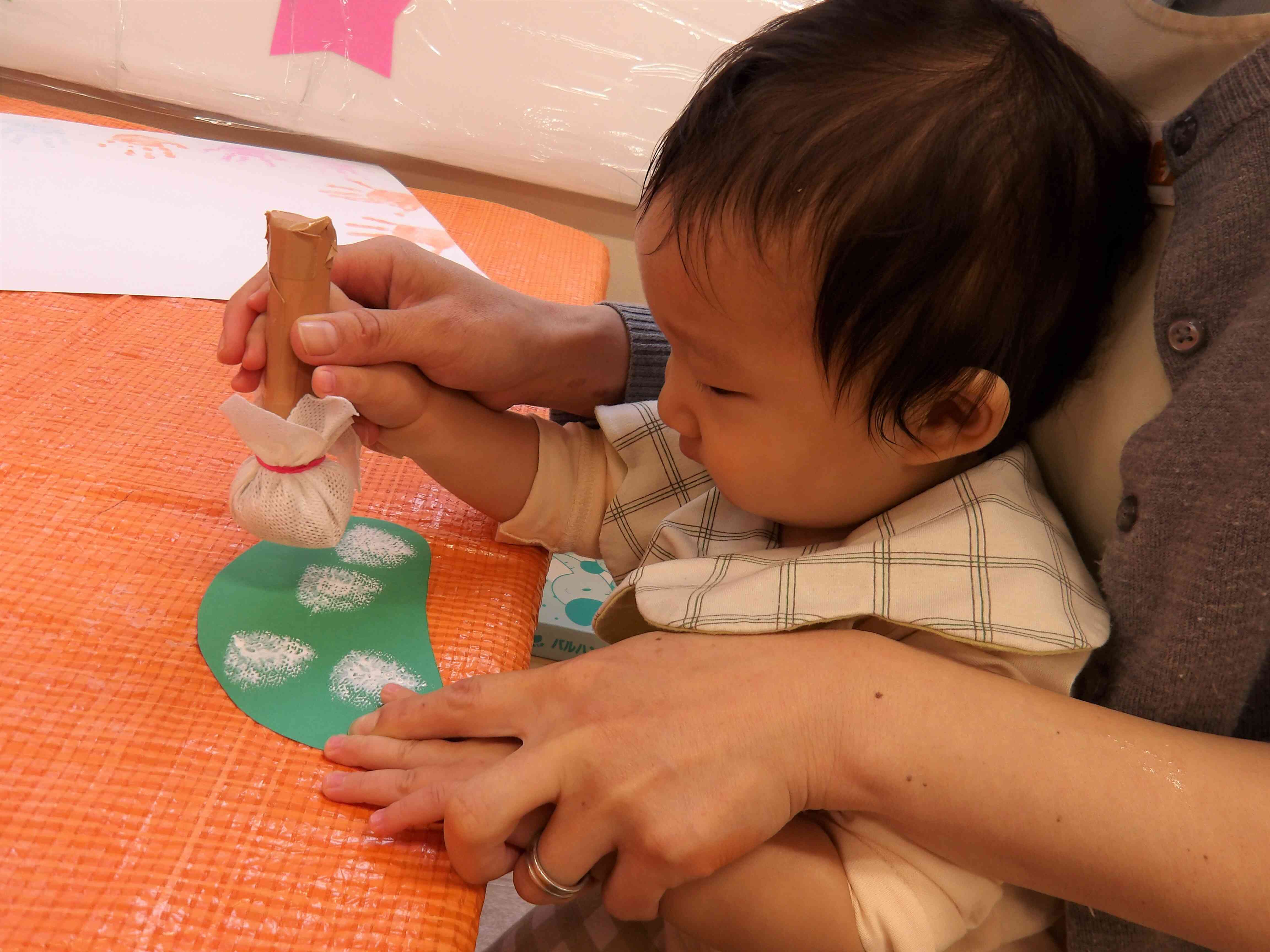 11月製作～0歳児～きのこ製作