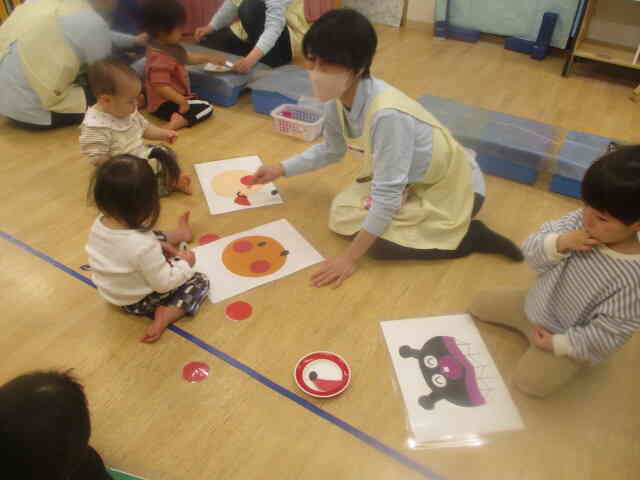 こちらは福笑いです！かわいいお顔が出来ました～