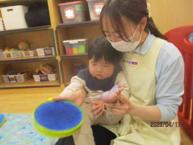 ０歳児クラスさん、製作いろいろ☆