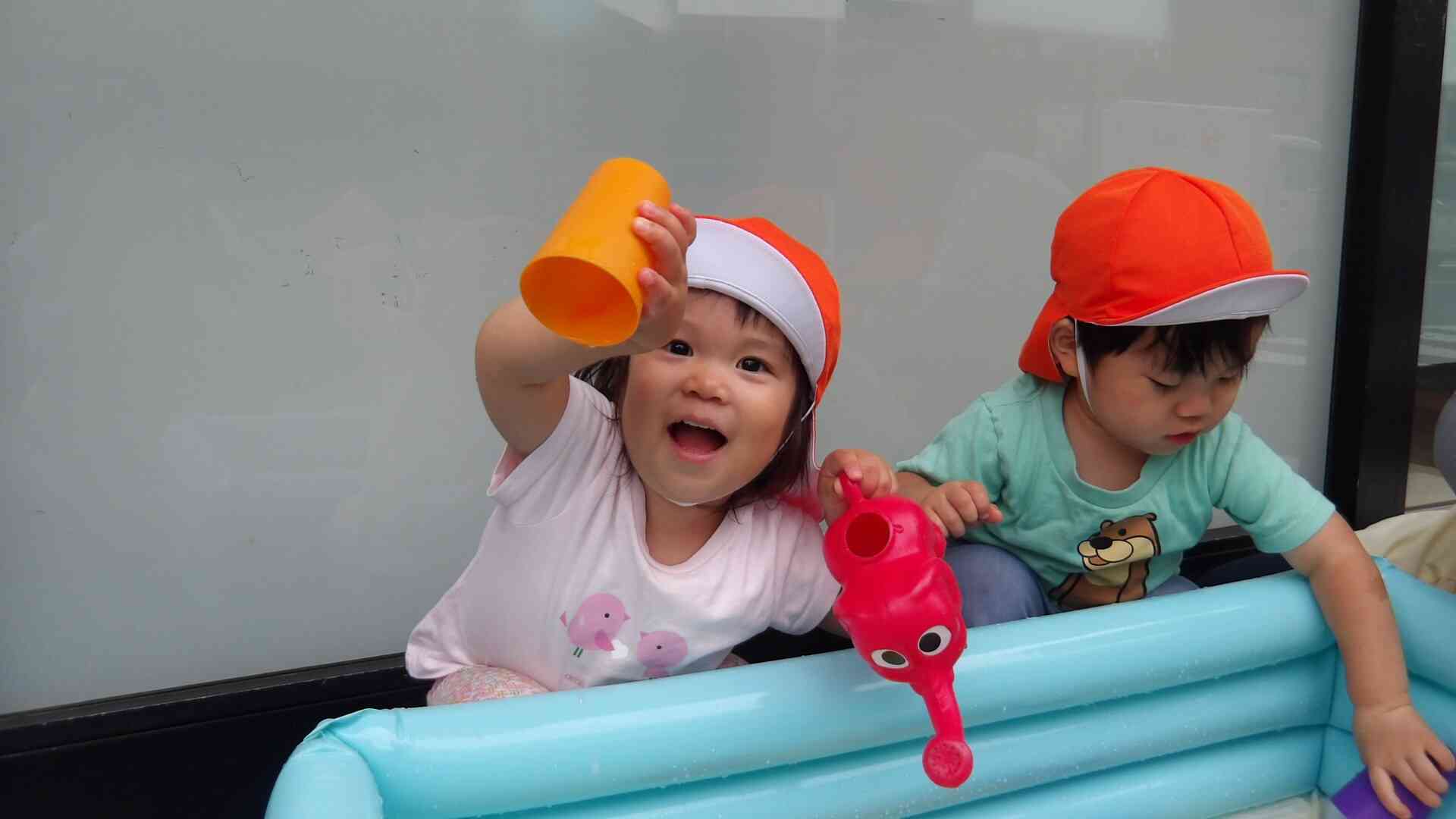 水遊びたのしいな~♪
