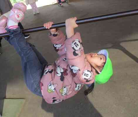 ☆鉄棒で・・・☆