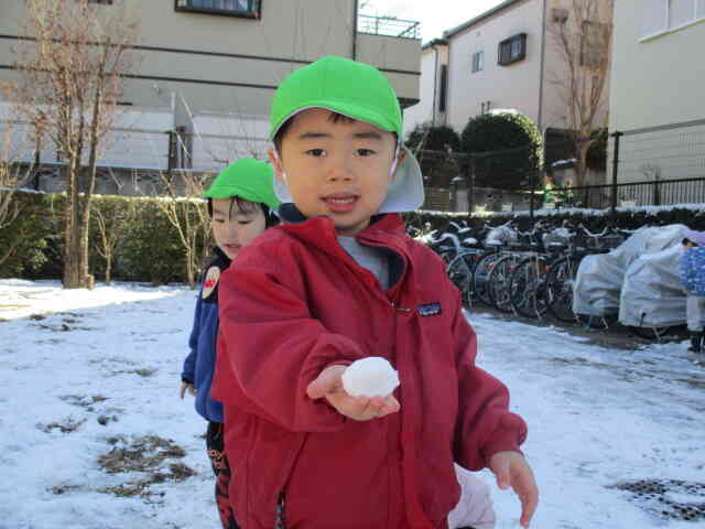 雪のボール！