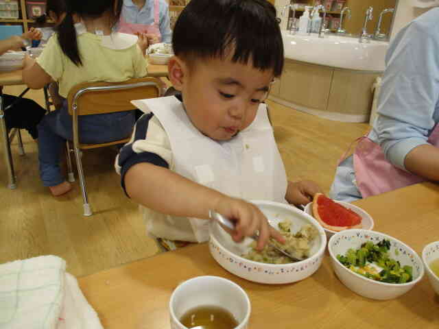 みんなで食べるとおいしいね。
