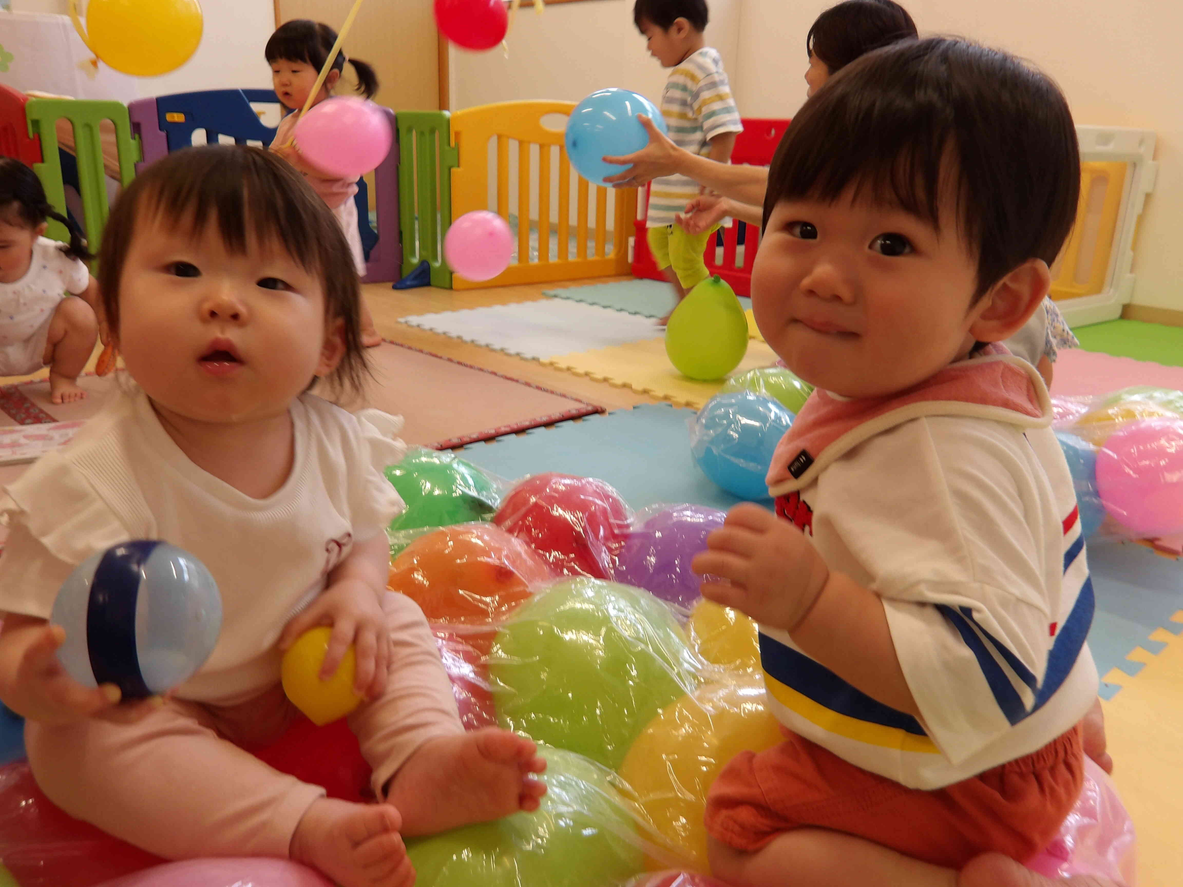 風船マットでゆらゆら 楽しい!!