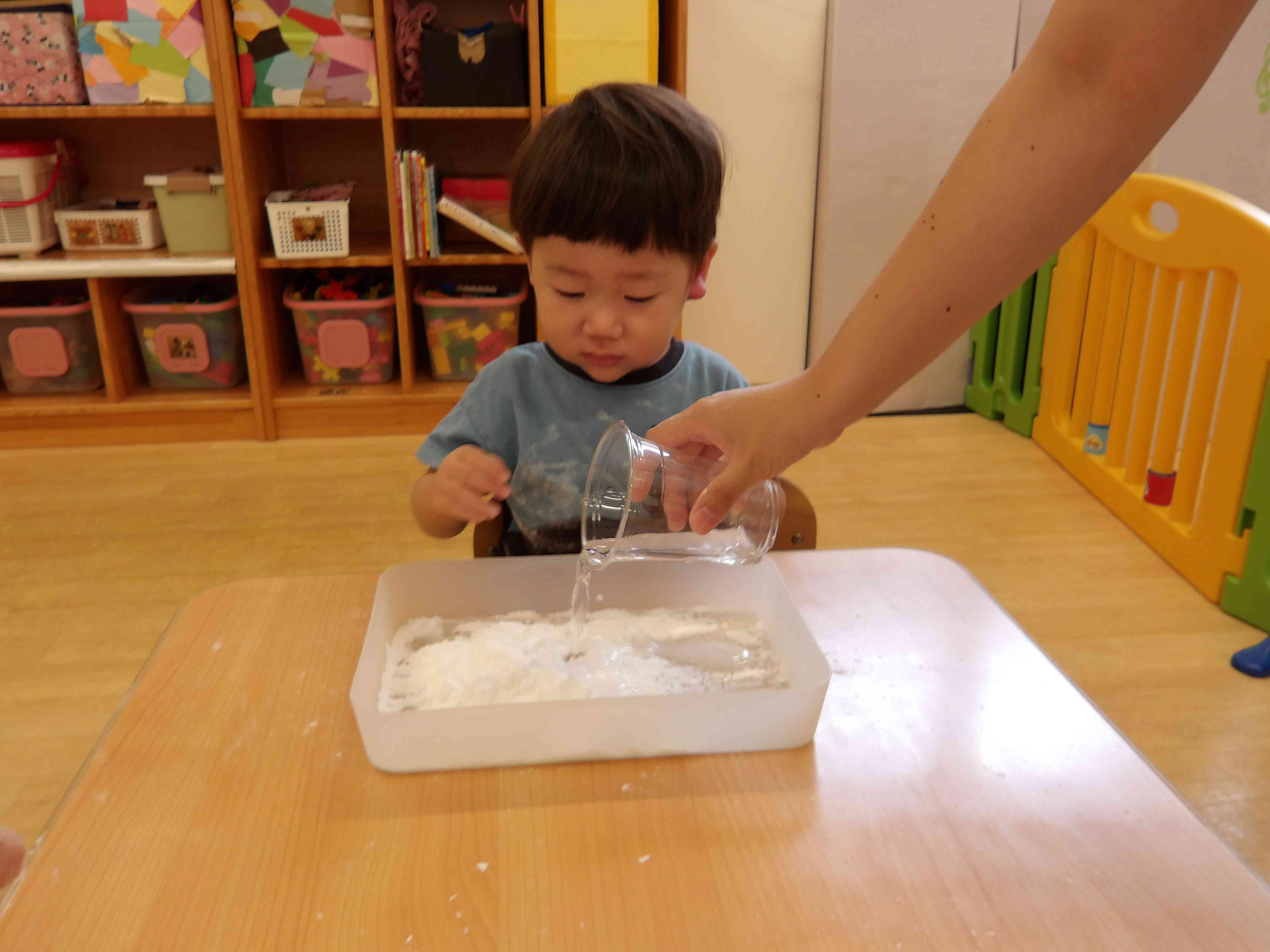 お水を入れるとどうなるかな？