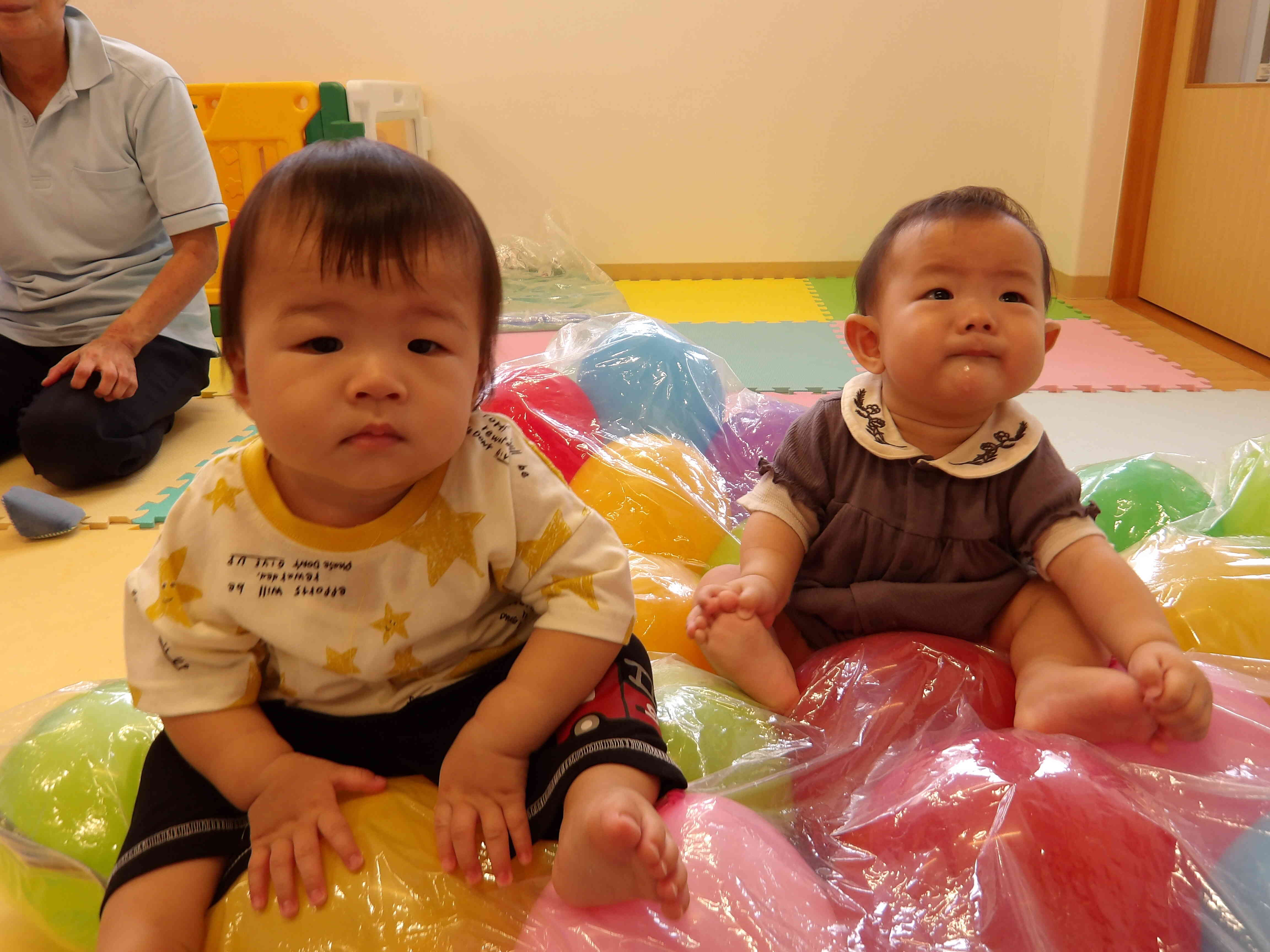 ゆらゆら　おっとっと　バランスを取りながら乗っているの難しいね。