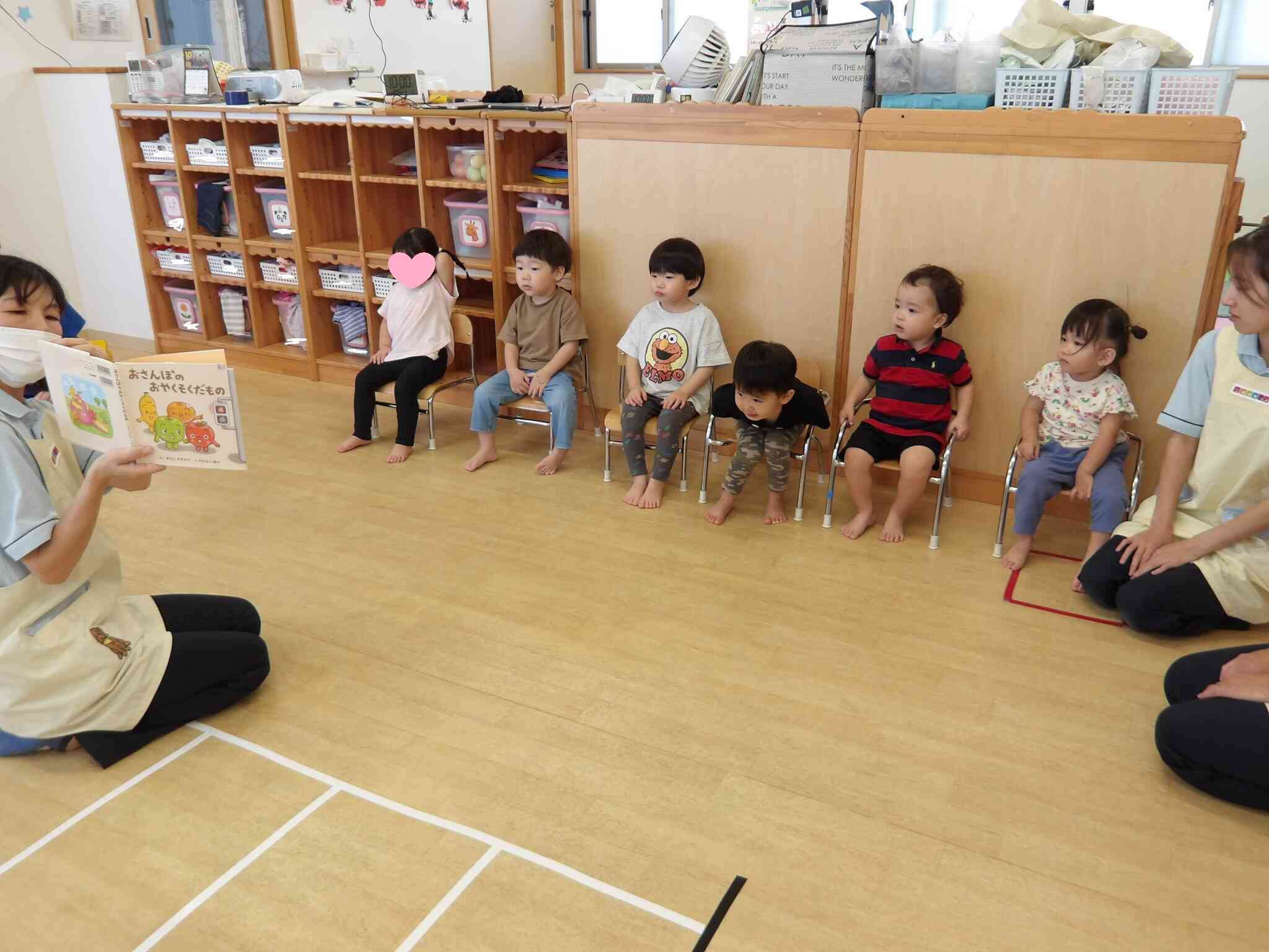 交通安全指導に参加しました。