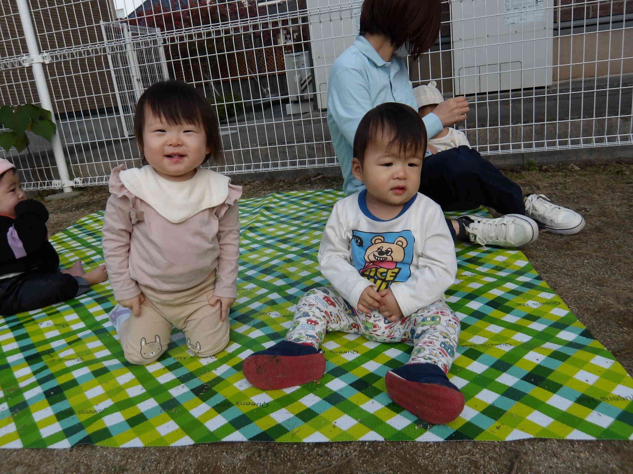 お外で遊ぶの楽しいな！（ひよこ組）