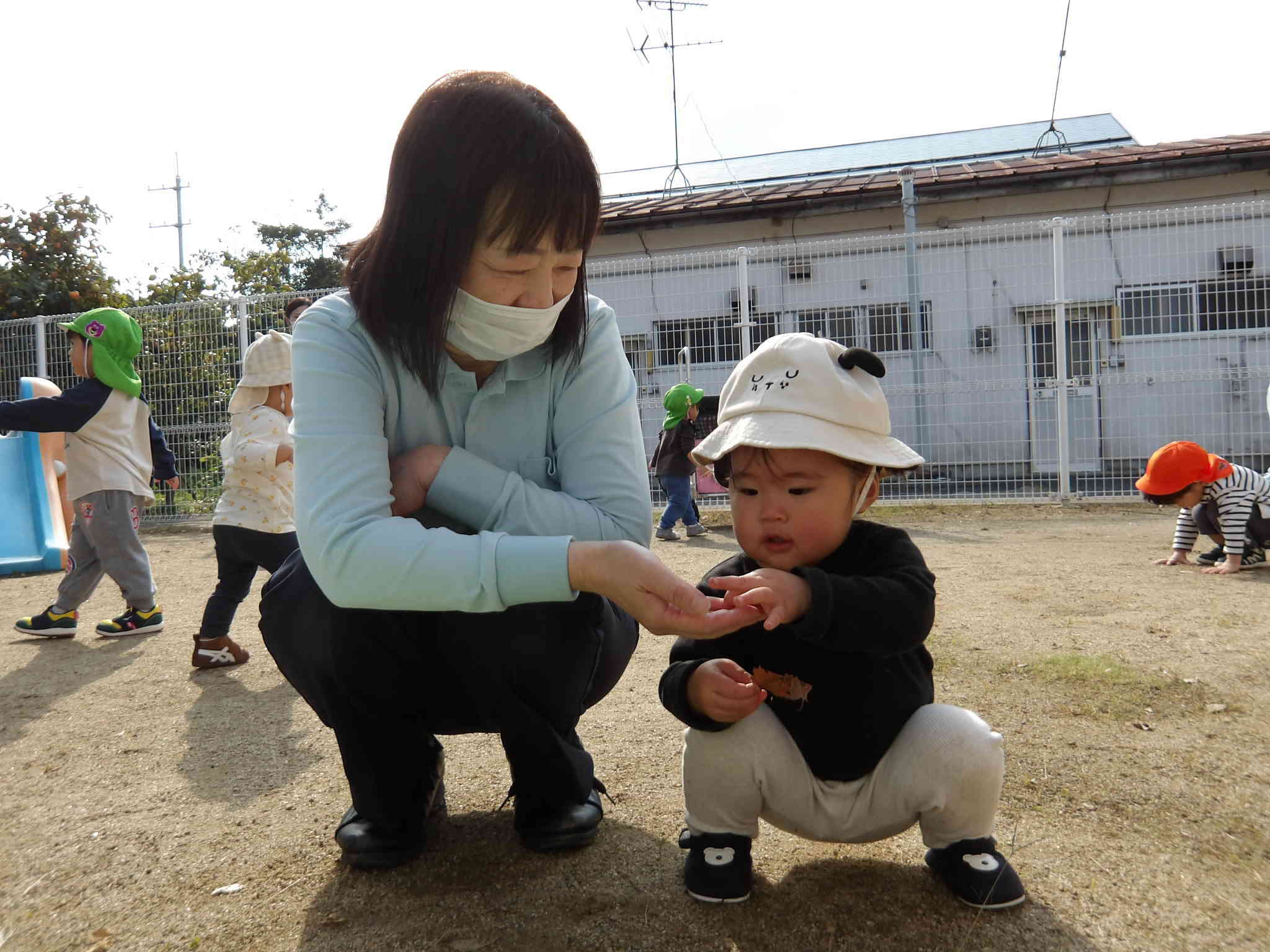 お外で遊ぶの楽しいな！