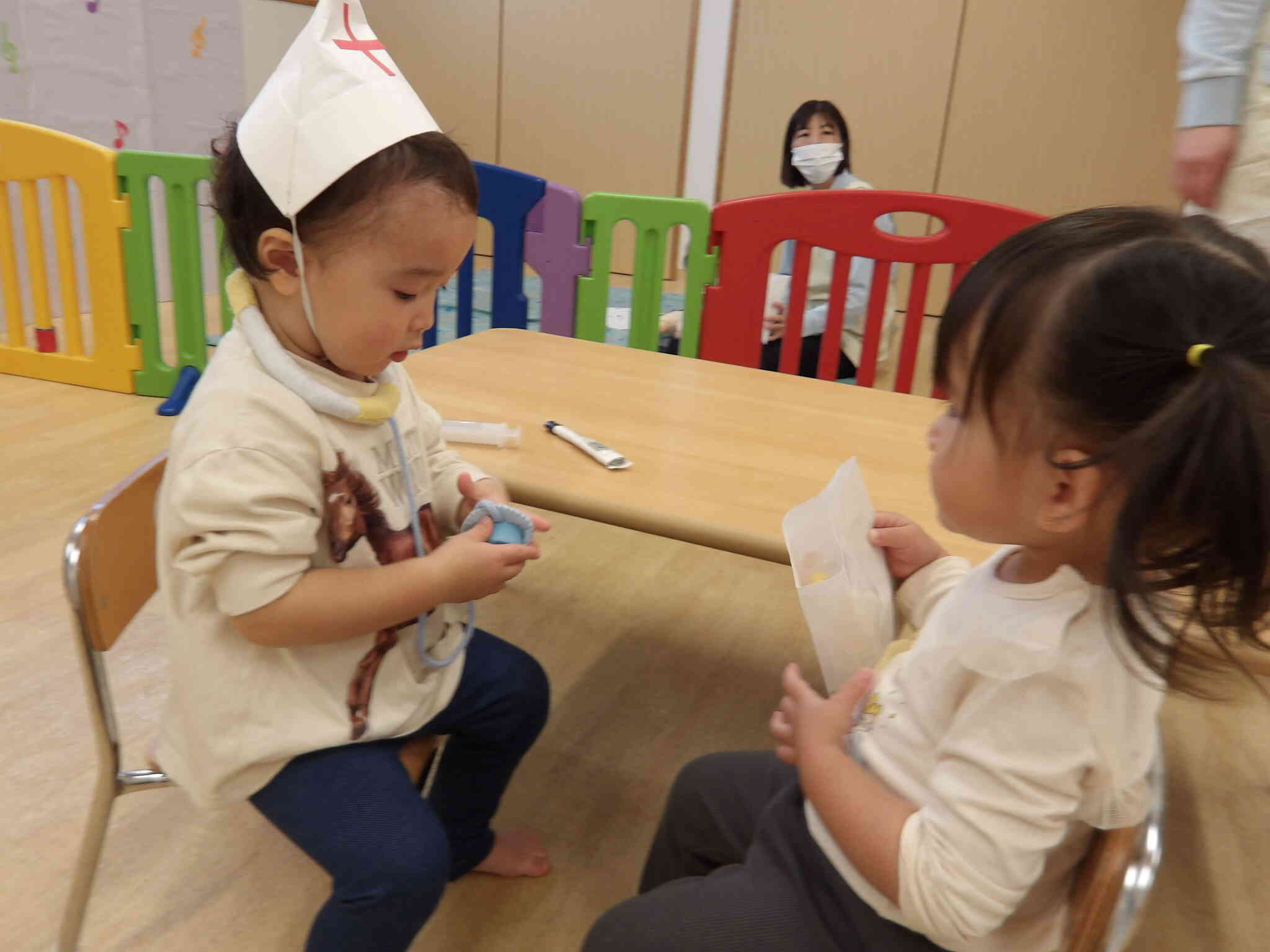 あひる組さん同士で「もしもししますね」「はーい」と可愛いやり取りをする姿もありました