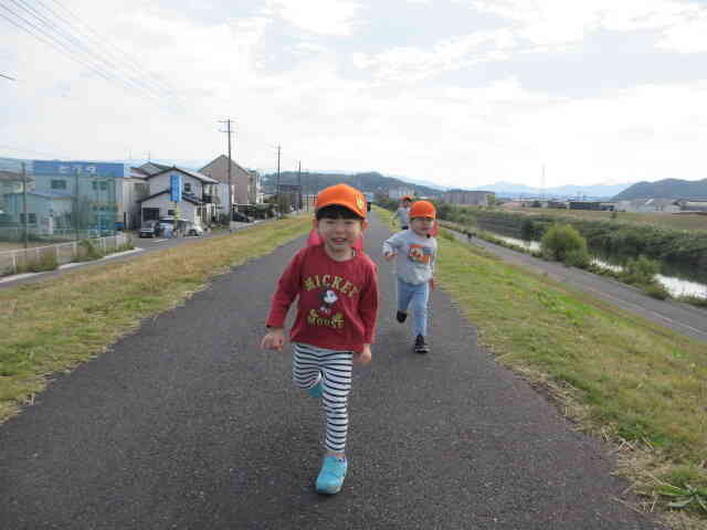 先生がいる場所までよーいどん！