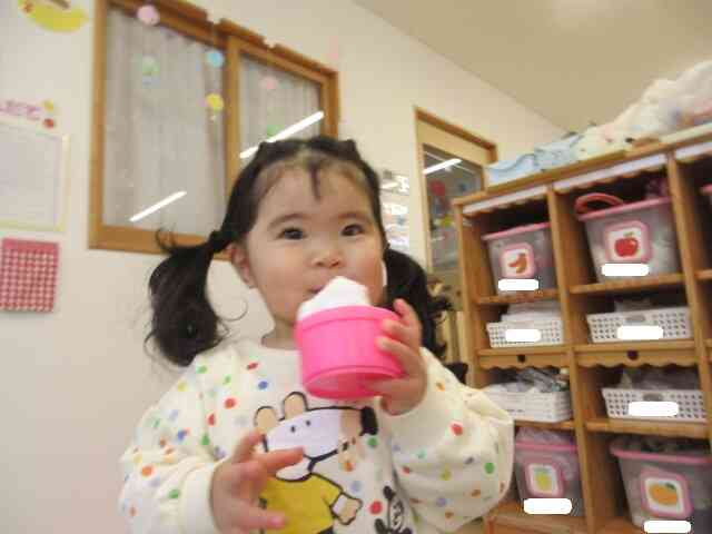 雪がアイスクリームになったよ！