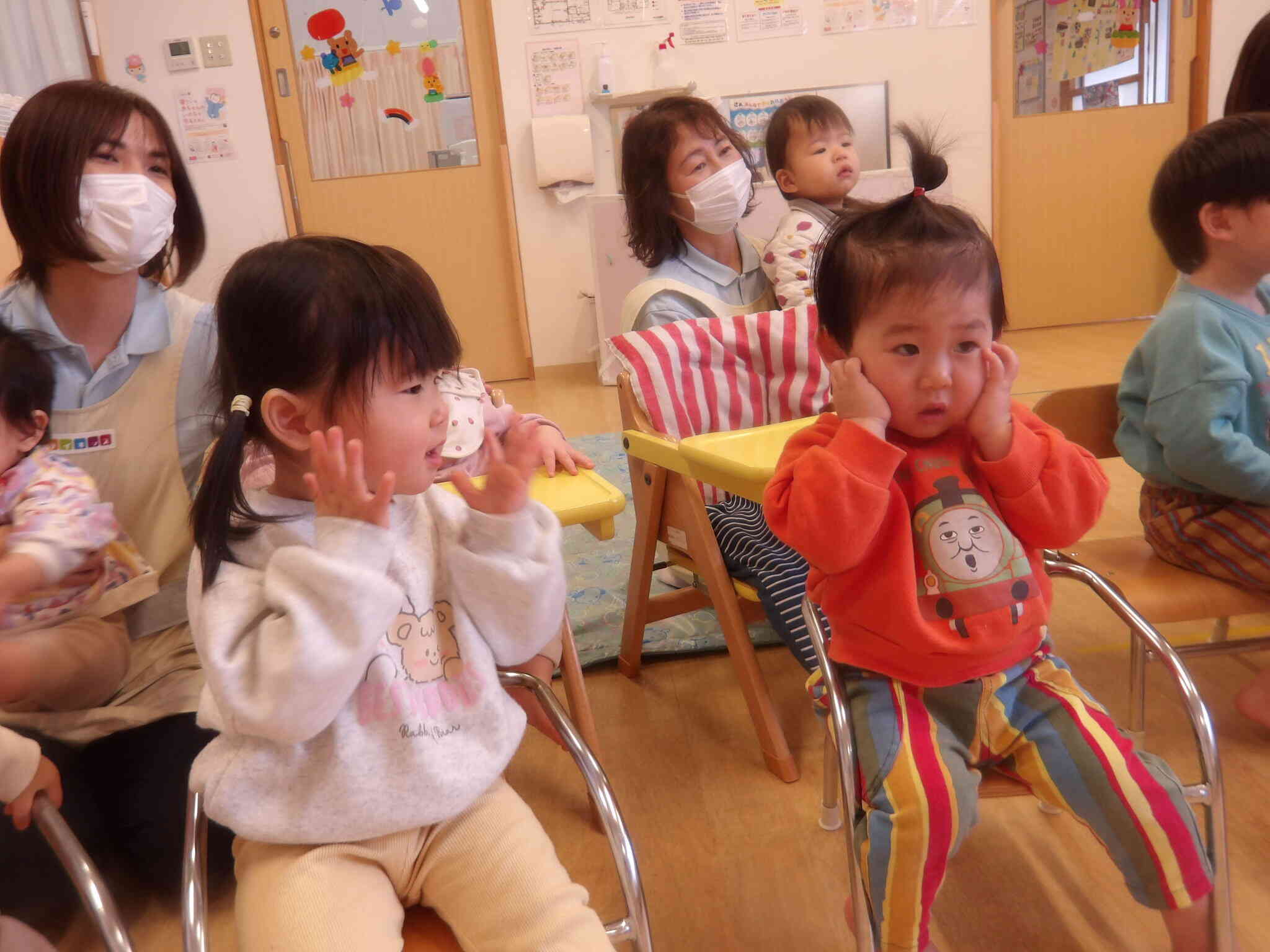 “不思議な自動販売機”のパネルシアターを見たよ