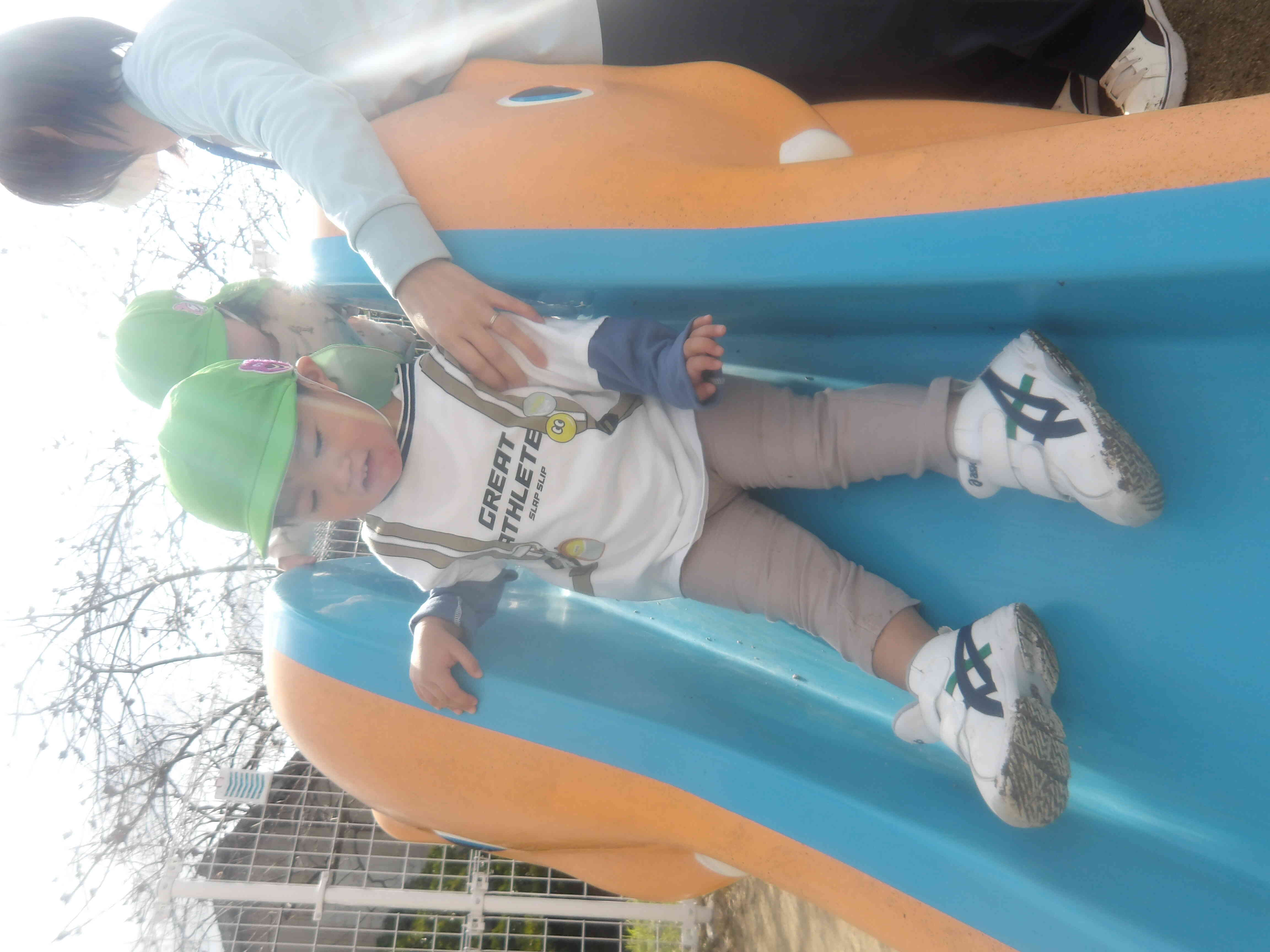 滑り台大好き！