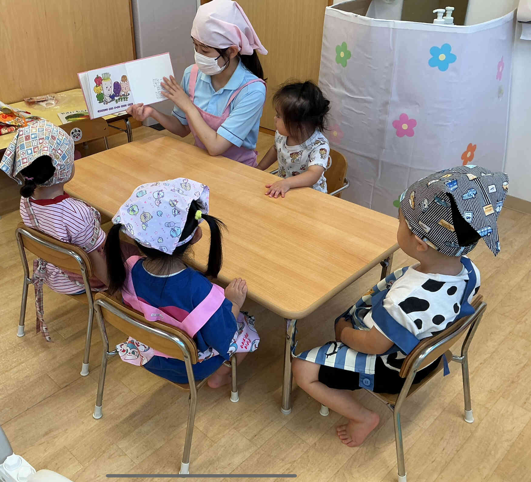 カレークッキングをしました！(２歳児・うさぎ組)