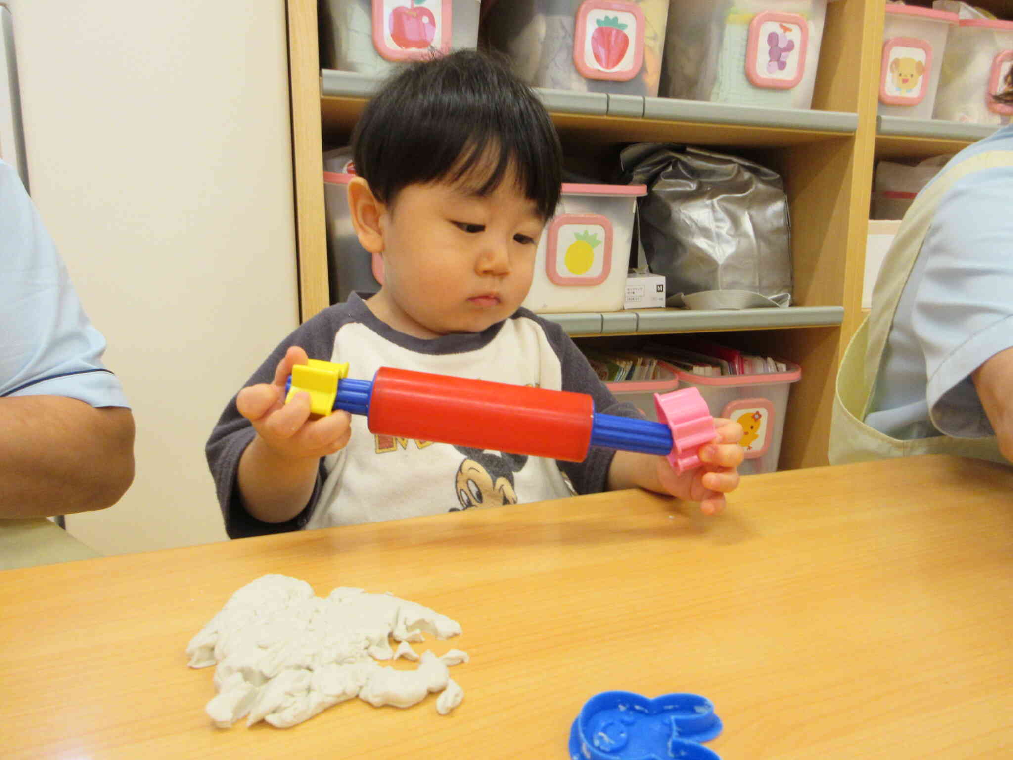 ねんどあそび（1歳児あひる組）