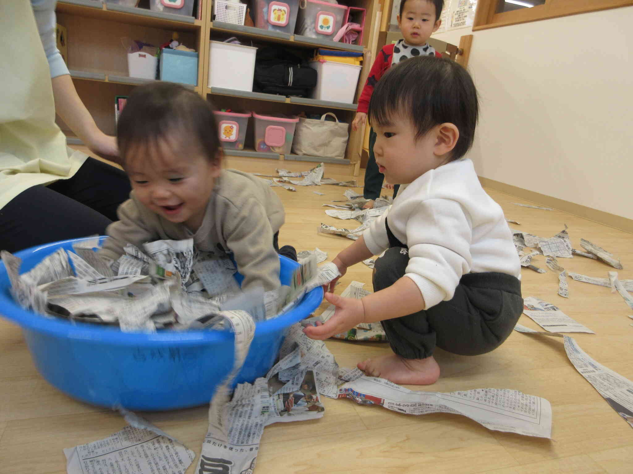 カサカサ〜！ガサガサ〜！