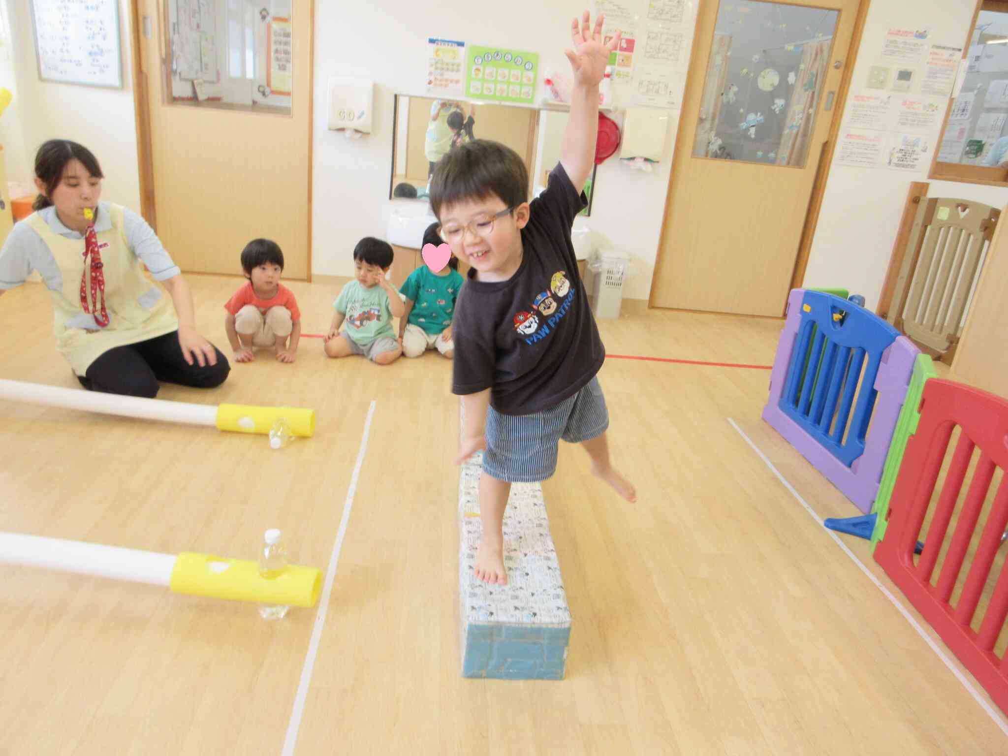 運動遊びたのしいね!(2歳児うさぎ組)