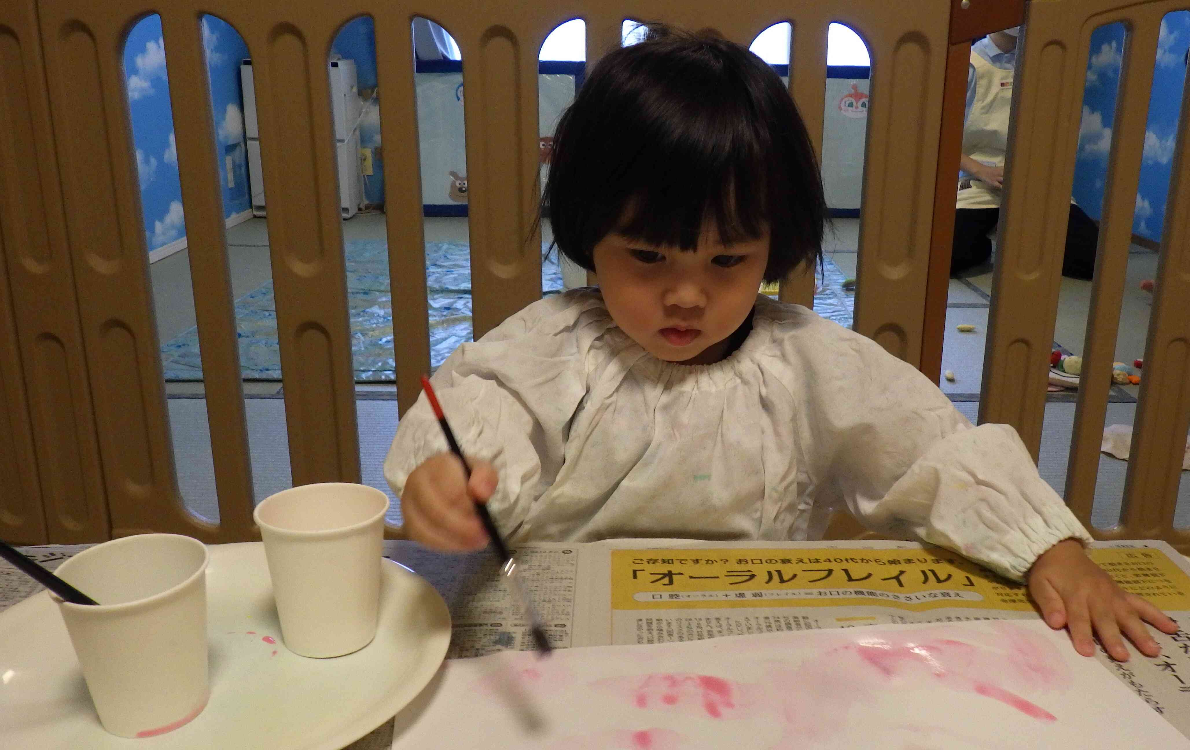 制作が大好きな2歳児さん