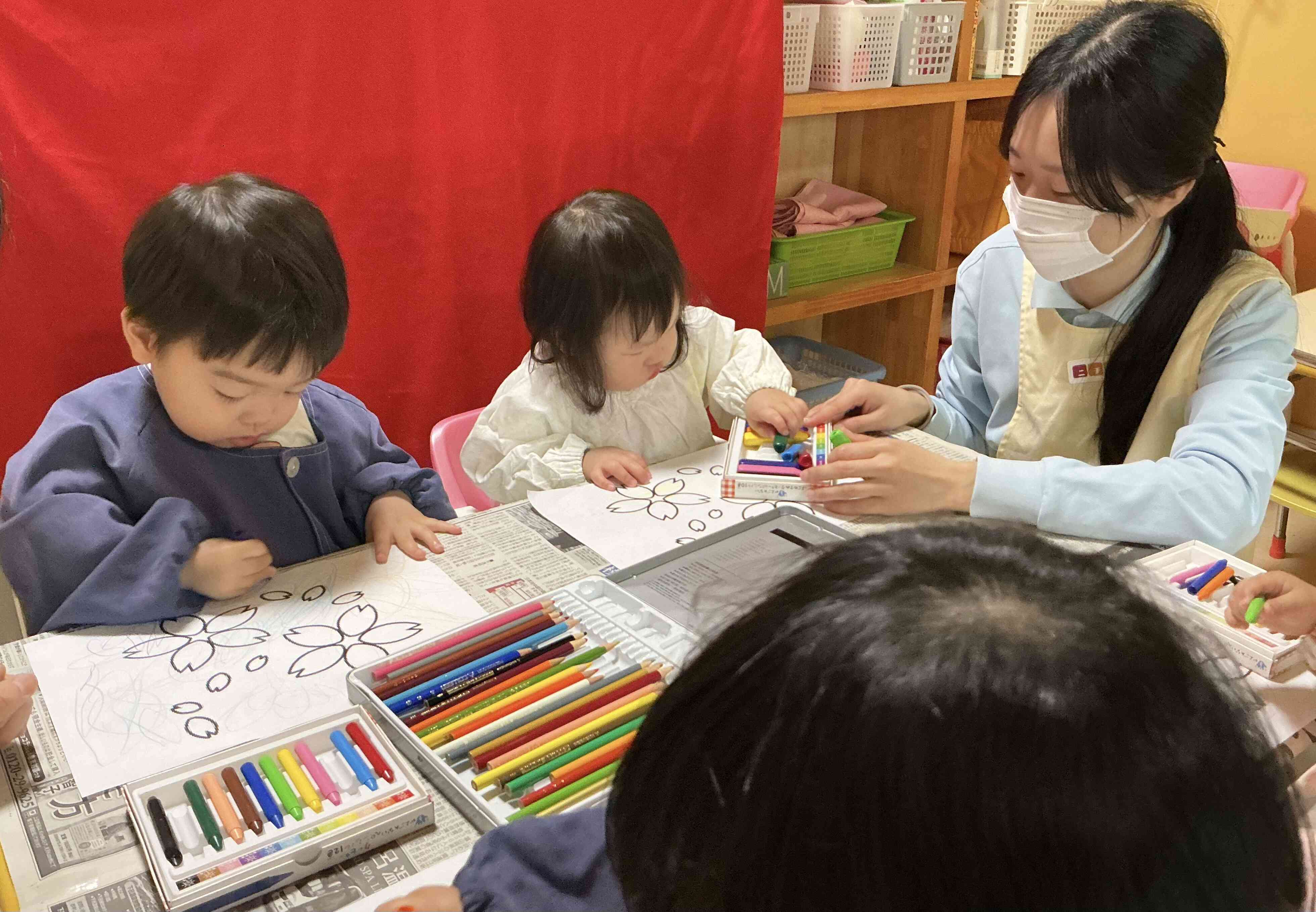 塗り絵楽しいな♪