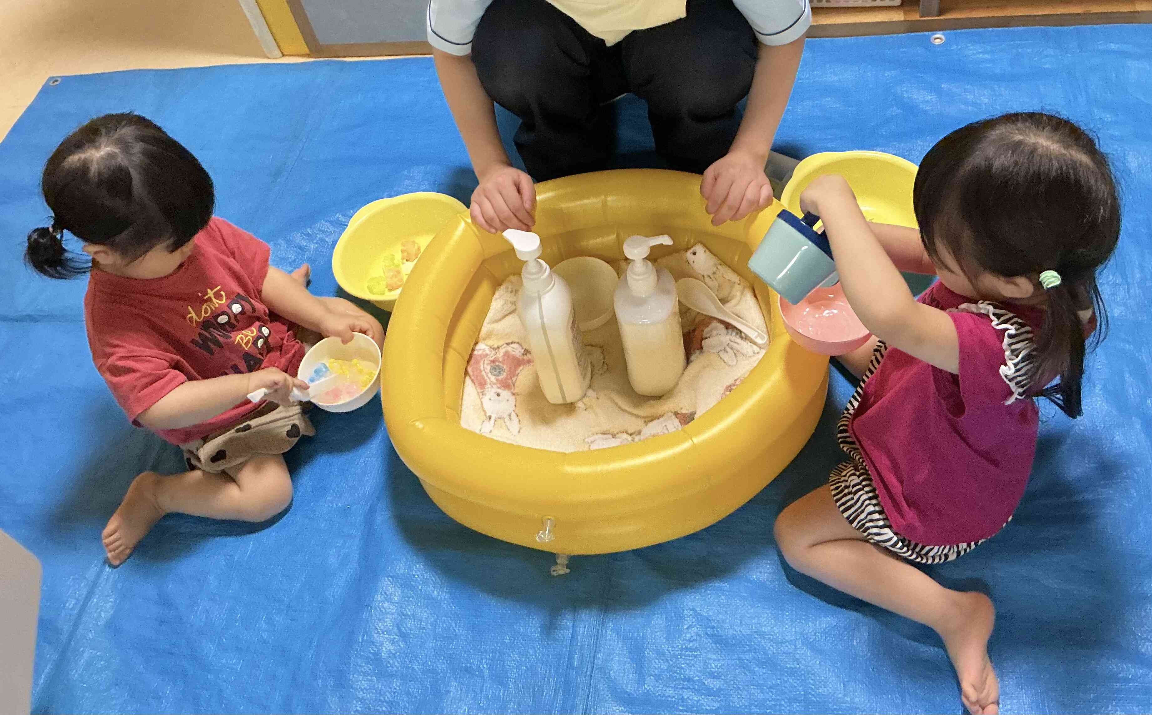 夏の遊び〜氷遊び〜