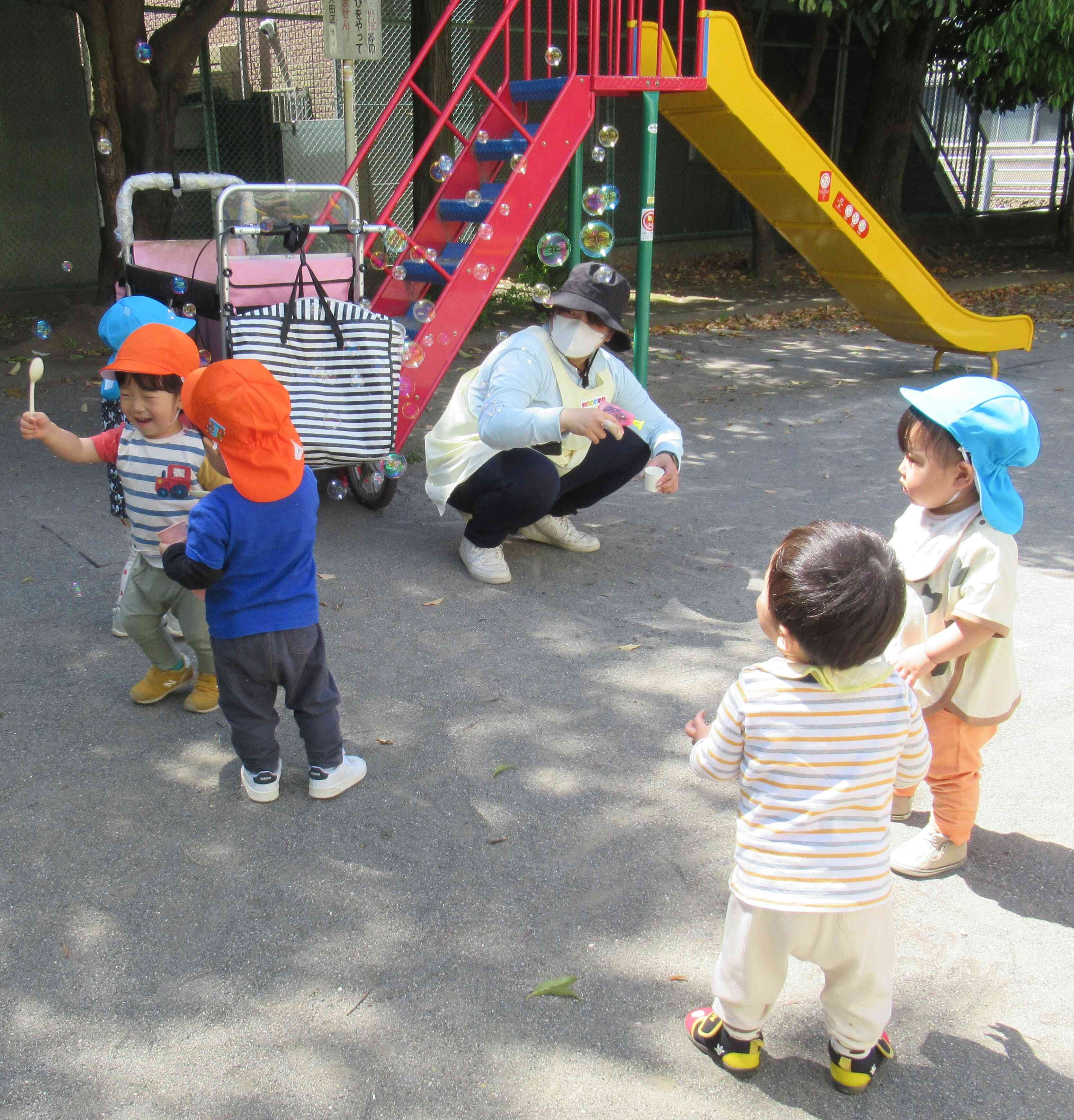 大きいの、小さいの、しゃぼんだま、きれい！