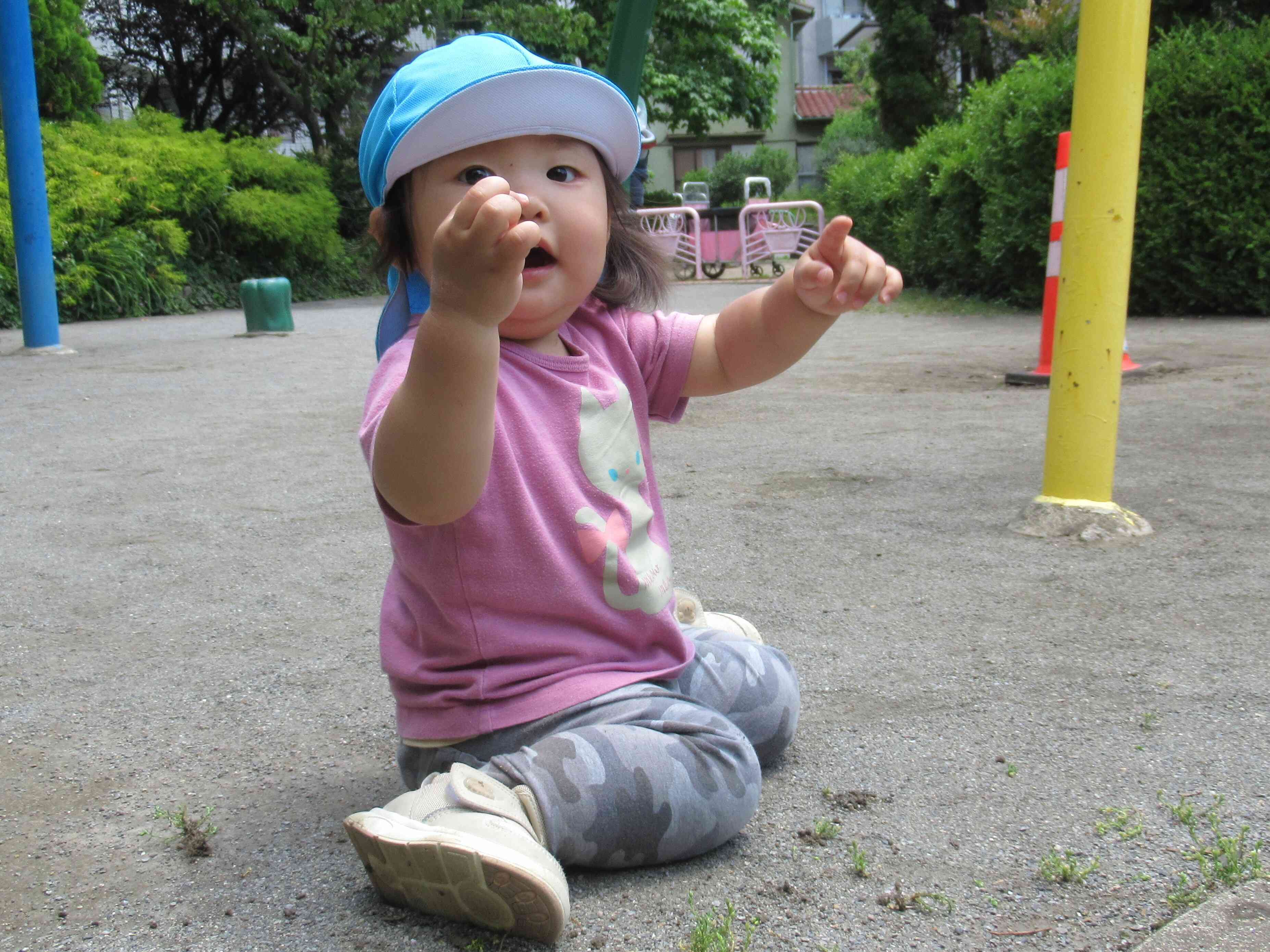 ちいちゃな砂粒もつまめま～す！